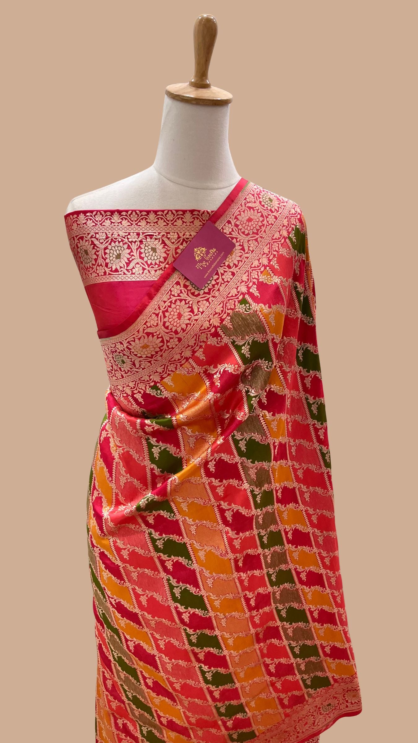 Rangkat Pure Katan Silk Handloom Banarasi Saree - Jaal with meenakari