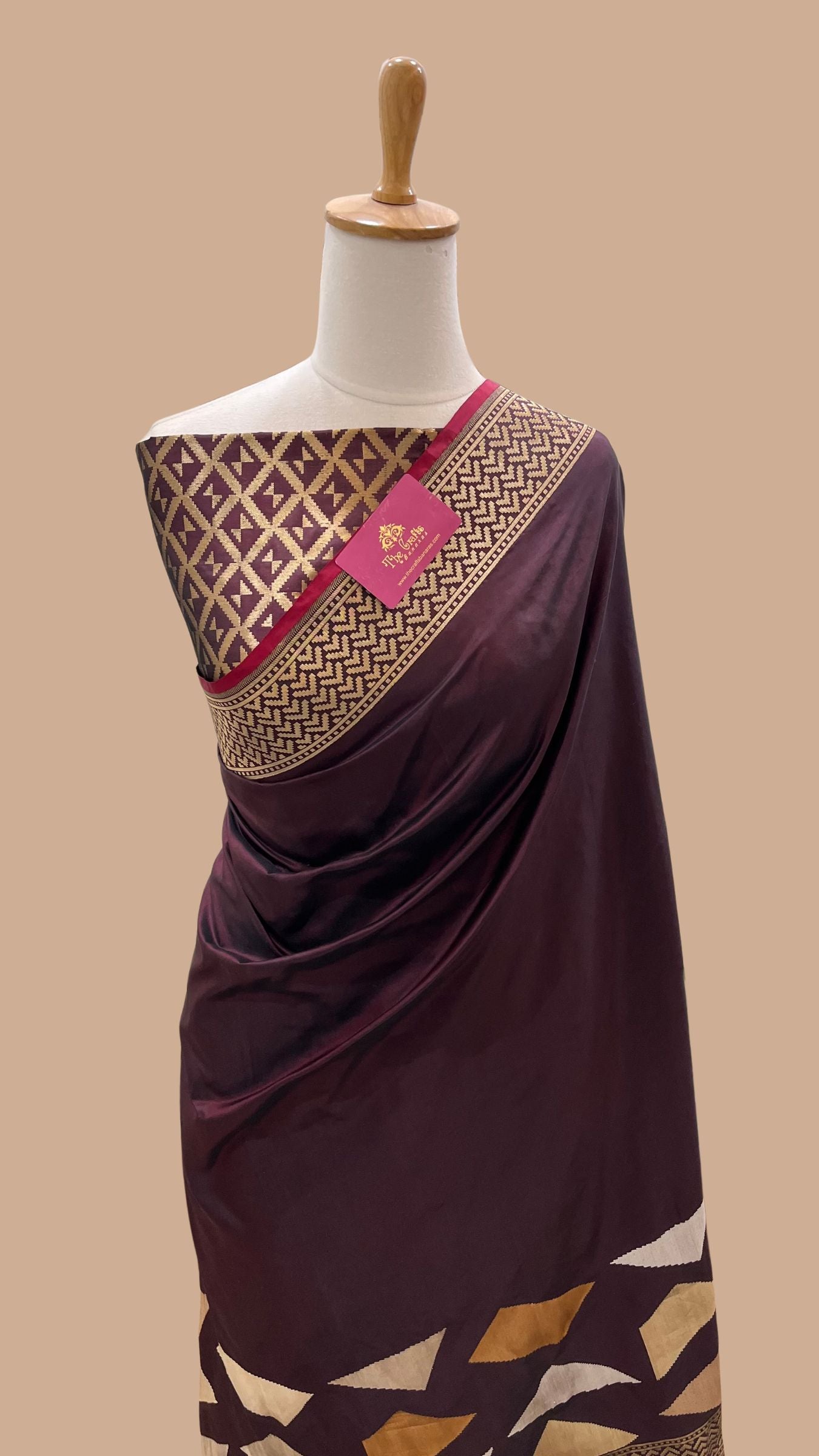 Pure Katan Silk Handloom Banarasi Saree - with sona rupa kadhua motifs