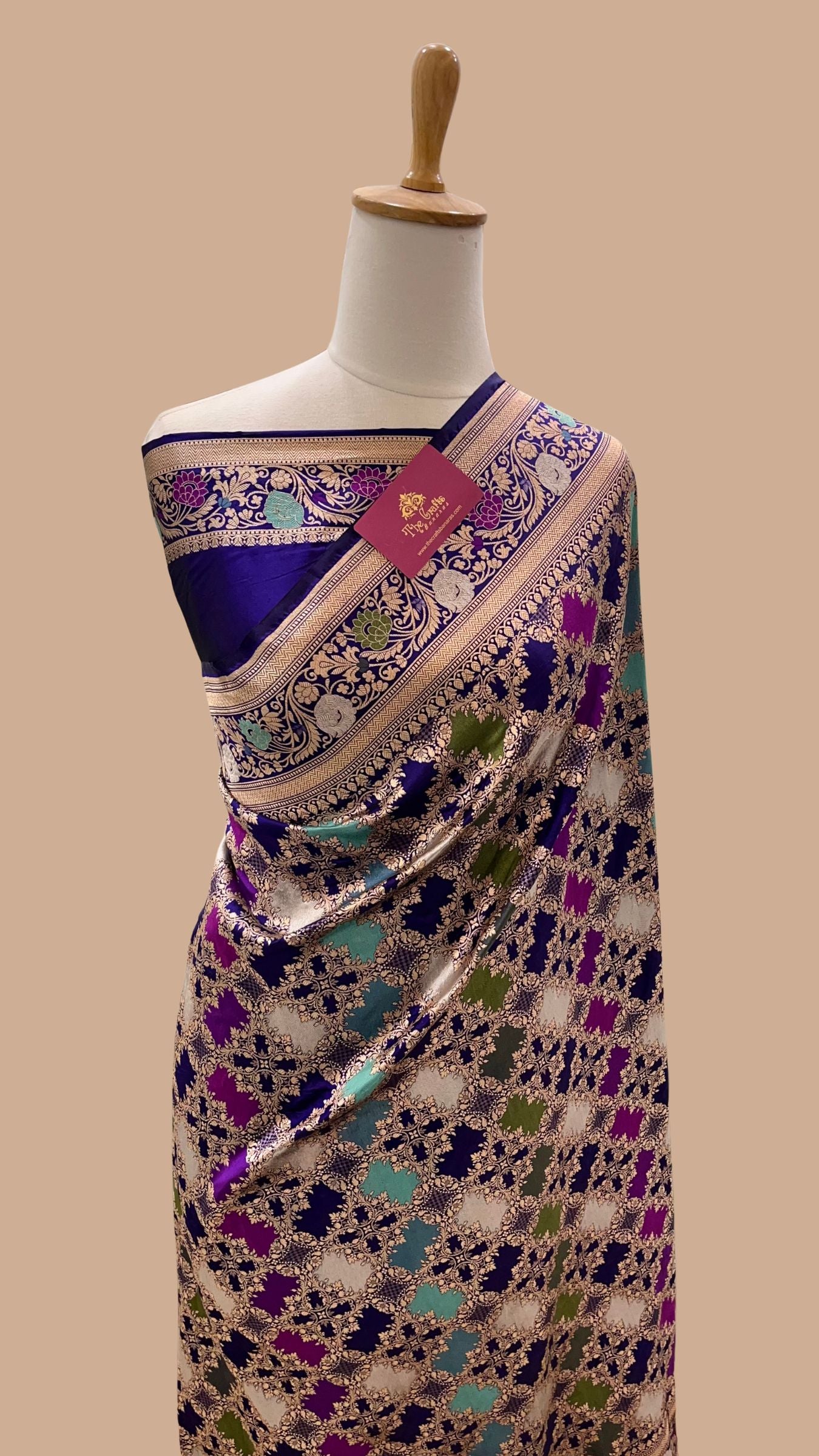 Rangkat Pure Katan Silk Handloom Banarasi Saree - Jaal with meenakari