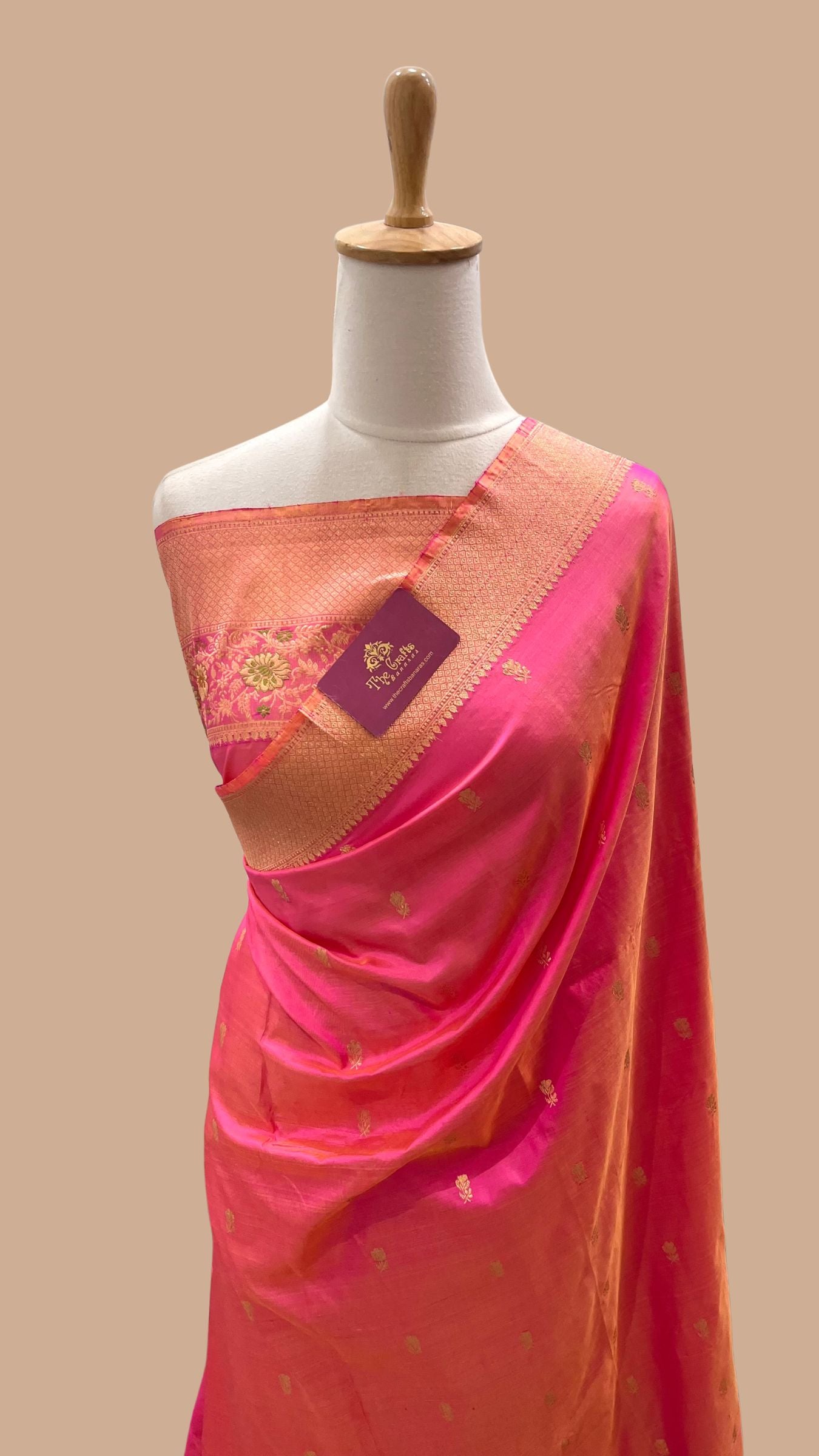 Pure Katan Silk Handloom Banarasi Saree - with kadhua motifs