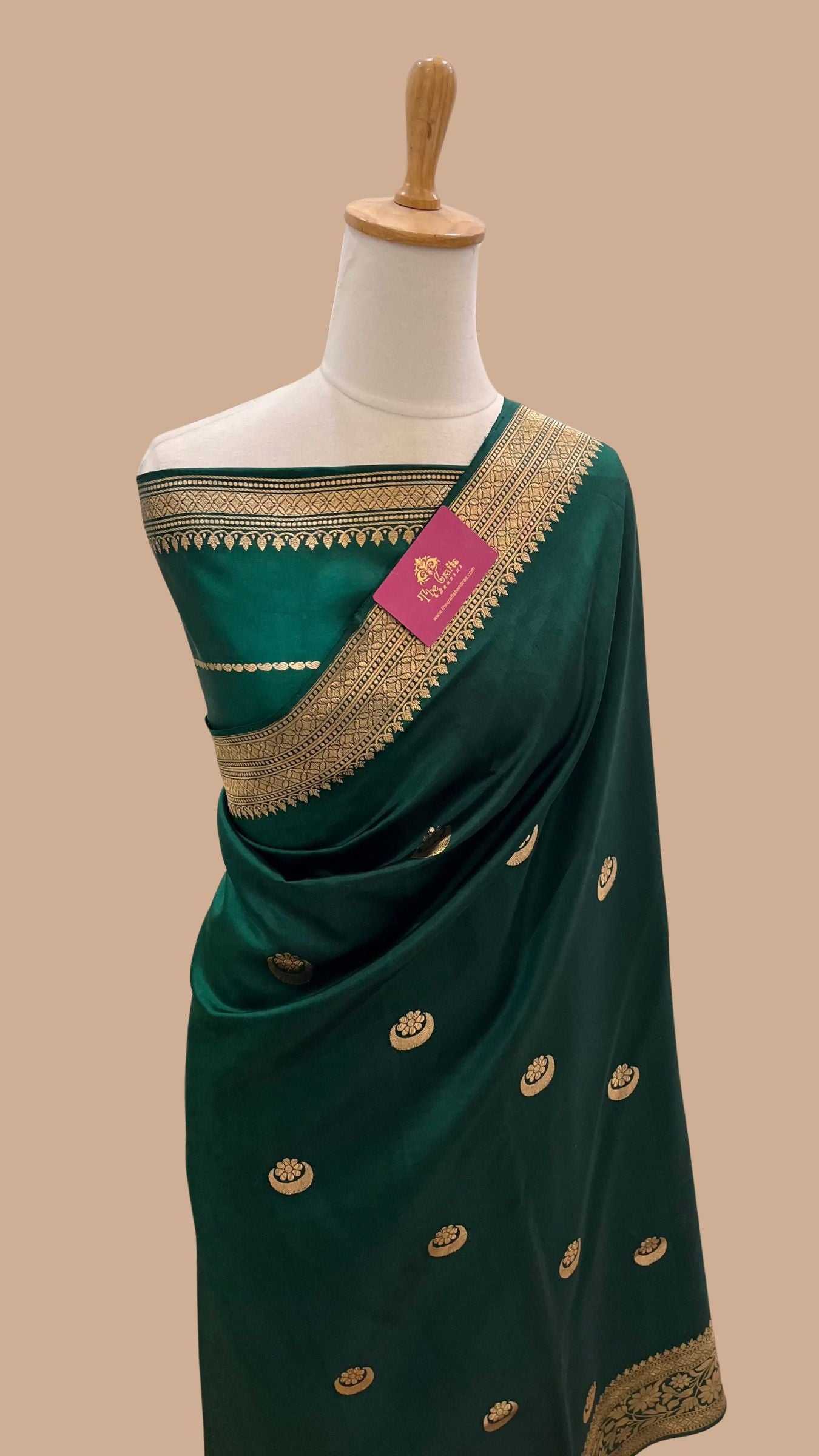 Pure Katan Silk Handloom Banarasi Saree - with kadhua motifs