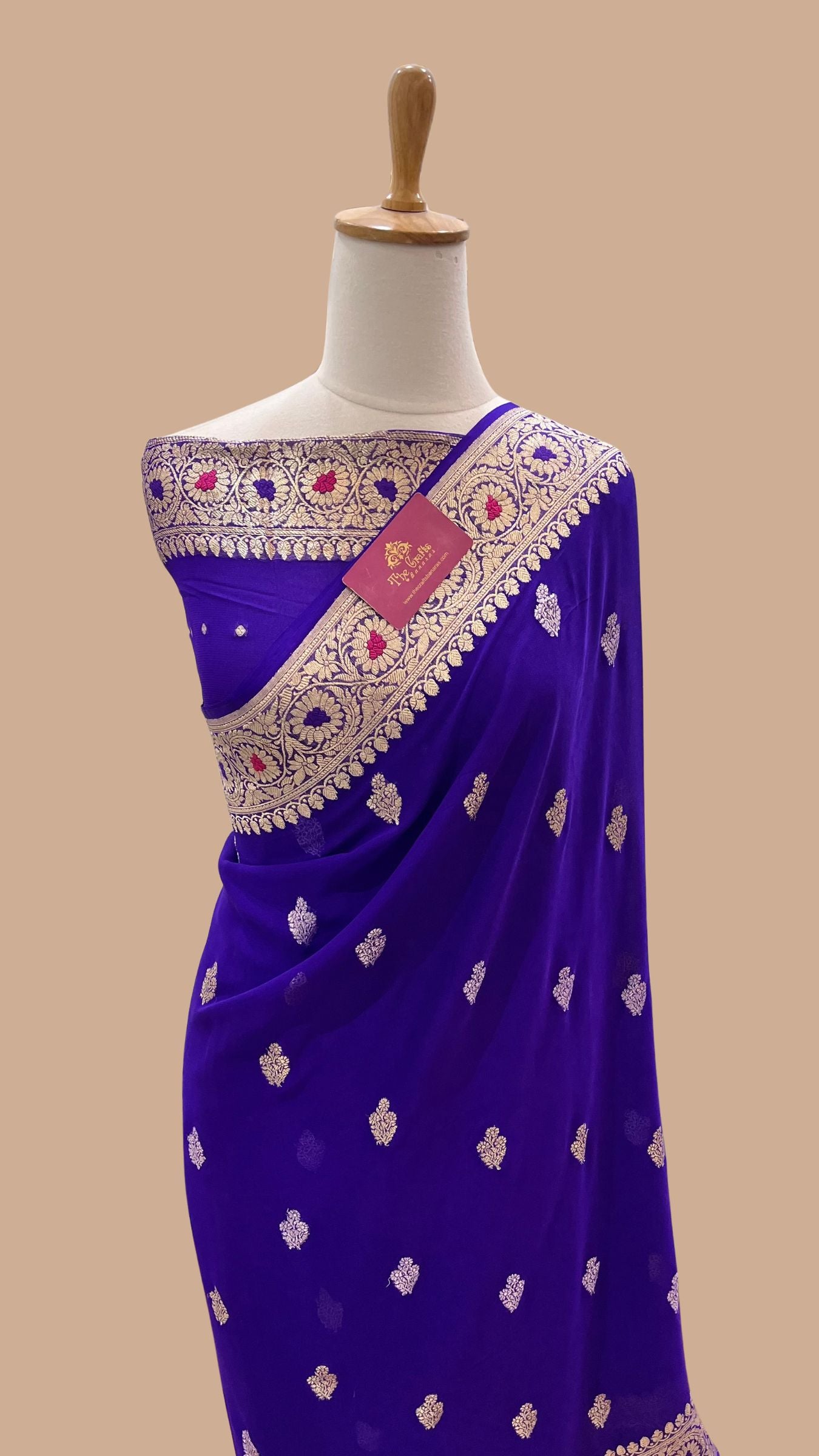 Tissue Georgette Handloom Banarasi Saree - with kadhua Meenakari Motifs