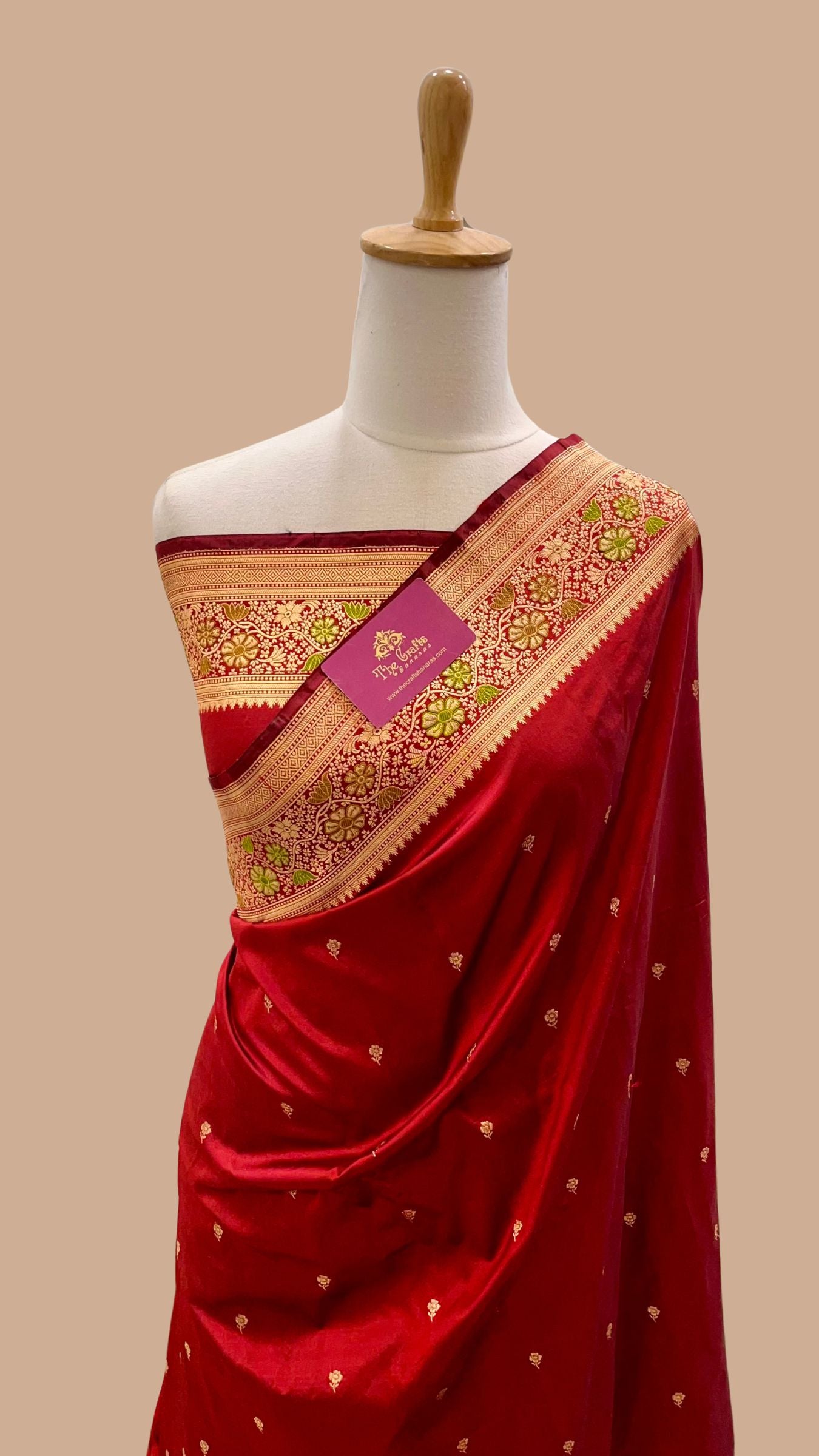 Pure Katan Silk Handloom Banarasi Saree - with kadhua motifs