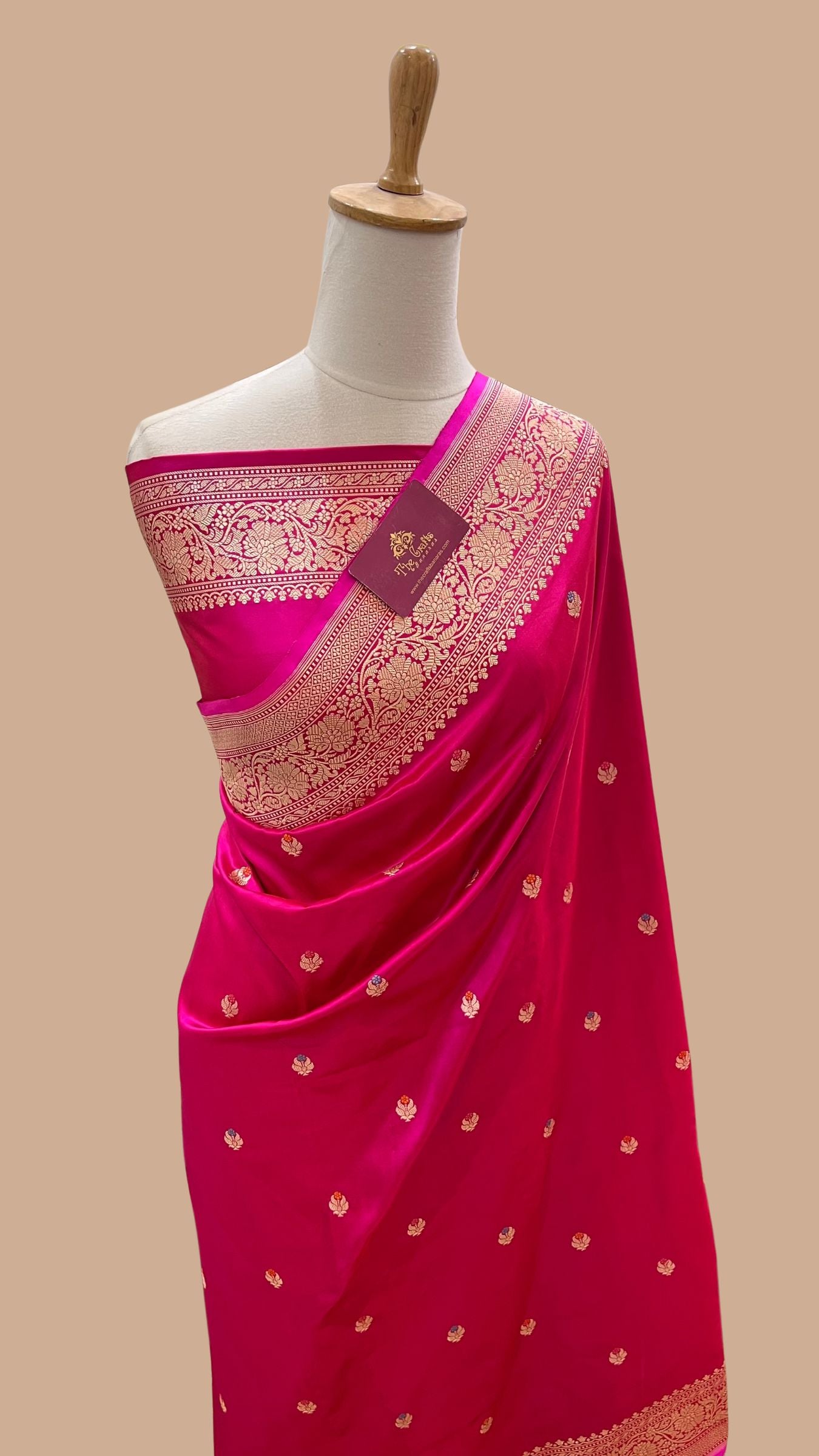Pure Katan Silk Handloom Banarasi Saree - with kadhua meenakari motifs