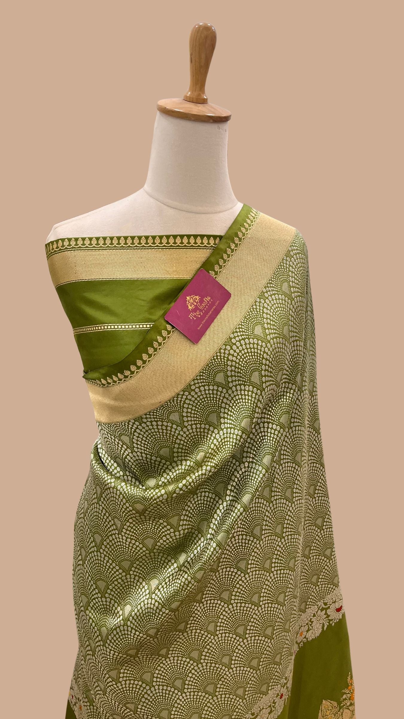 Pure Katan Silk Handloom Banarasi Saree - Kadhua Tanchui Brocade Meena