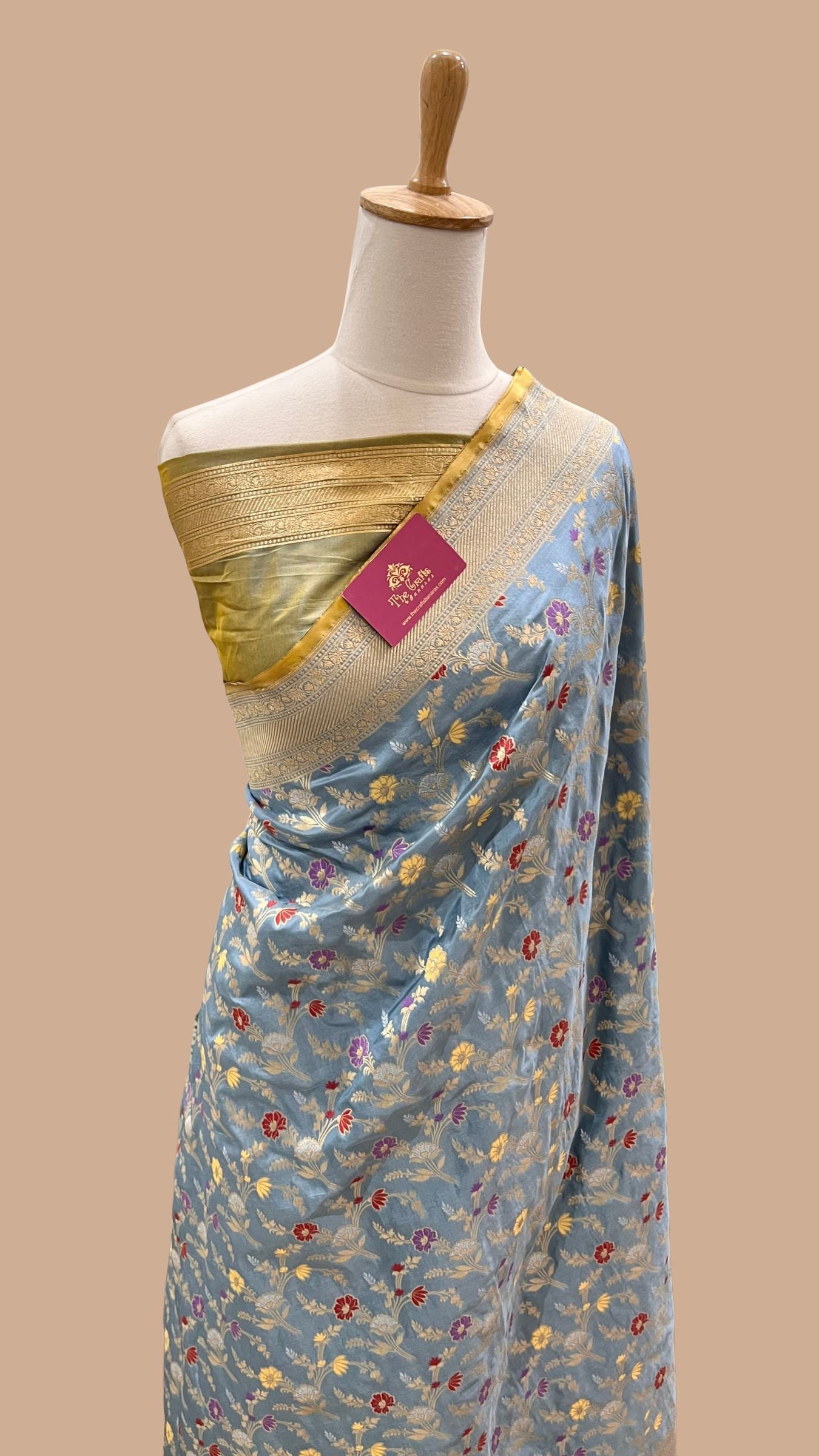 Pure Katan Silk Handloom Banarasi Saree - Jaal Work With Meenakari