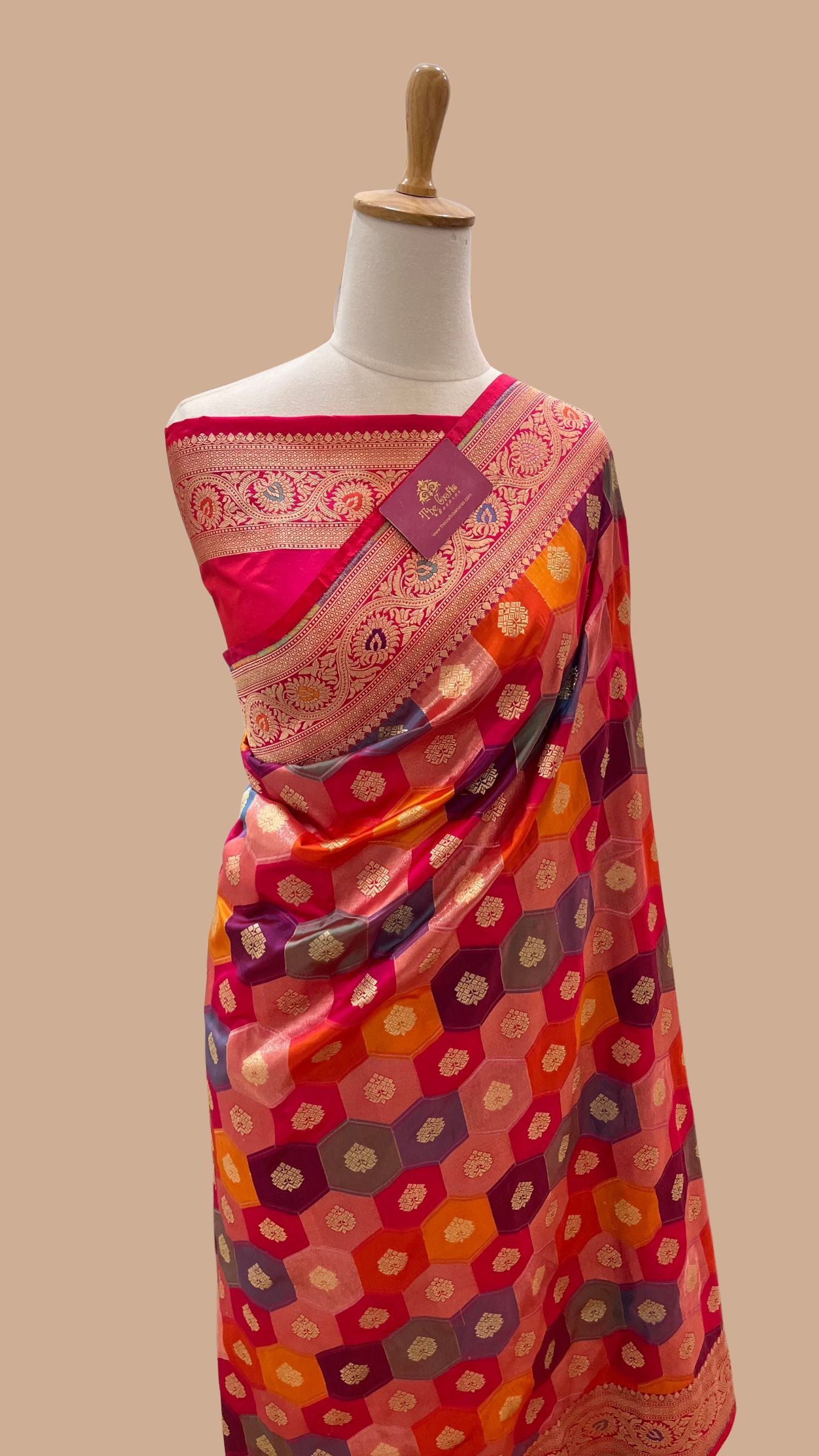 Rangkat Pure Katan Silk Handloom Banarasi Saree - Jaal with meenakari