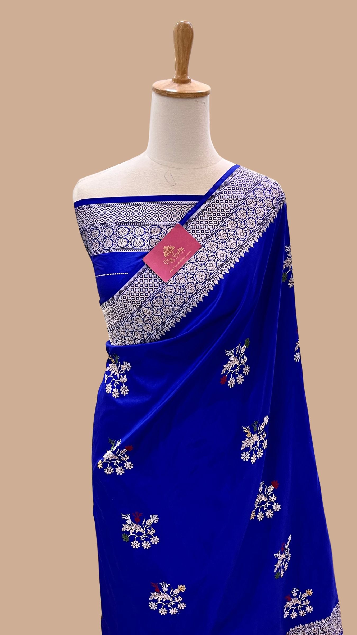 Pure Katan Silk Handloom Banarasi Saree - with kadhua motifs