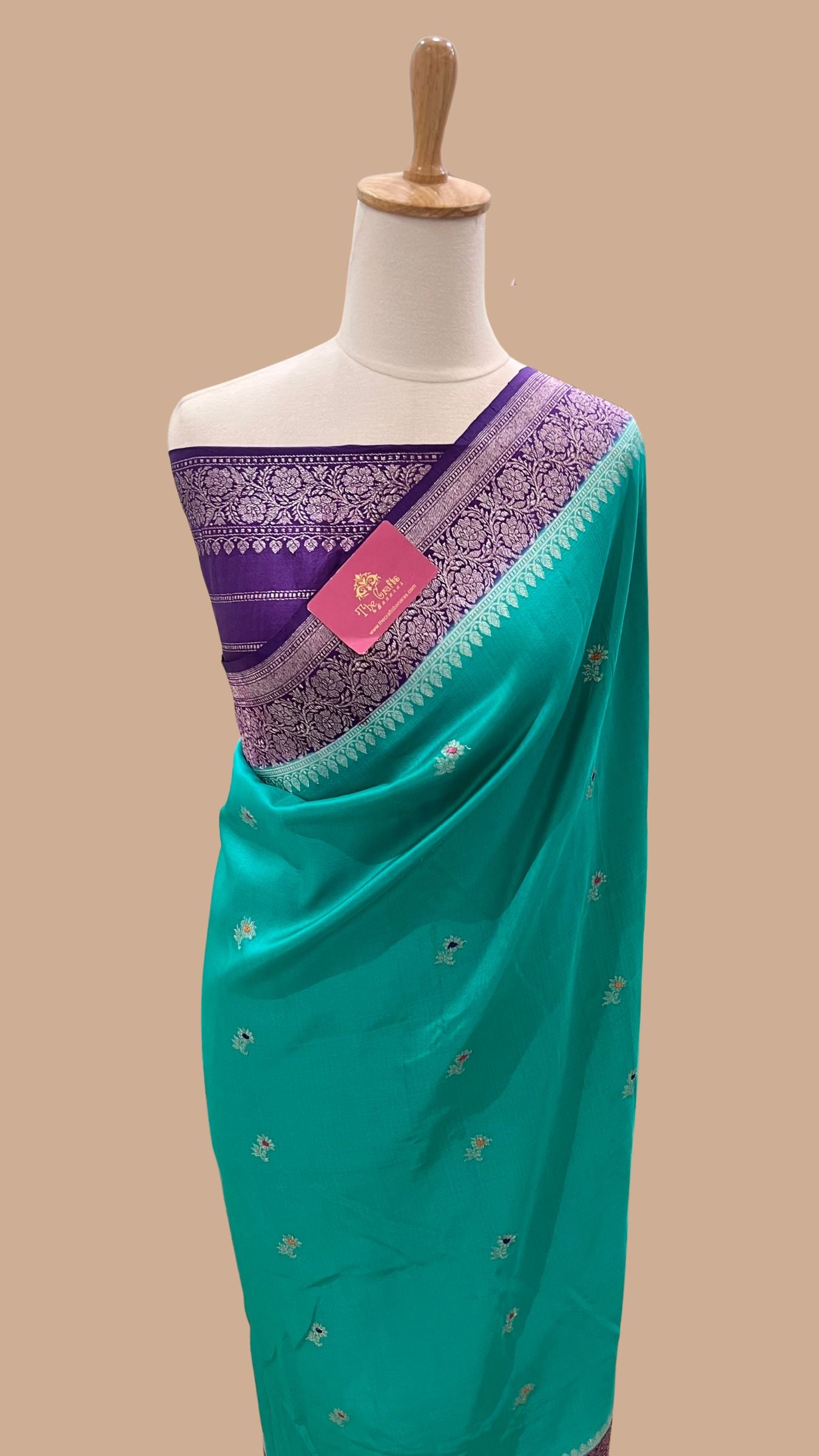 Pure Katan Silk Handloom Banarasi Saree - with Kadhua Meenakari Motifs