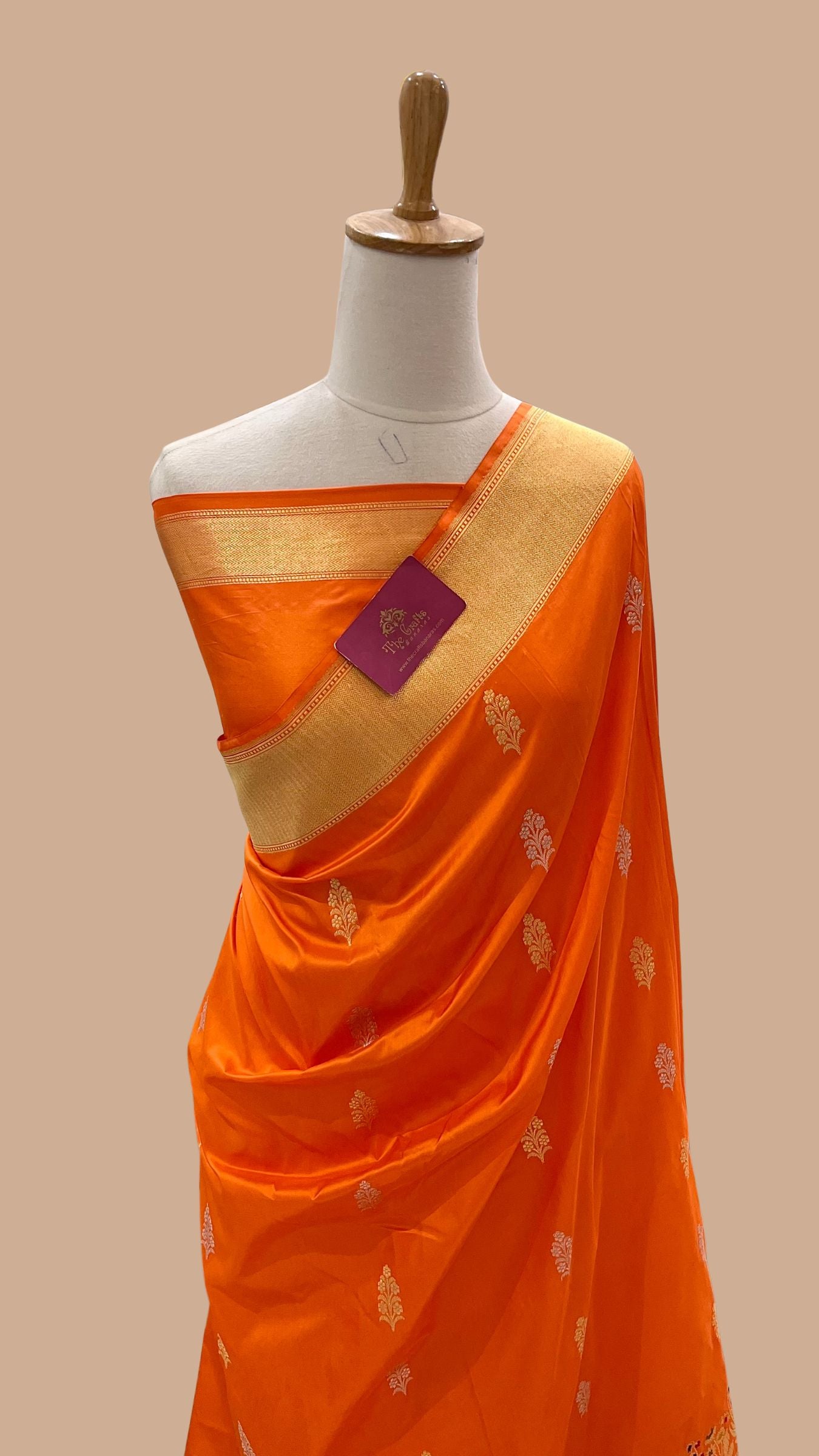 Pure Katan Silk Handloom Banarasi Saree - with kadhua meenakari motifs
