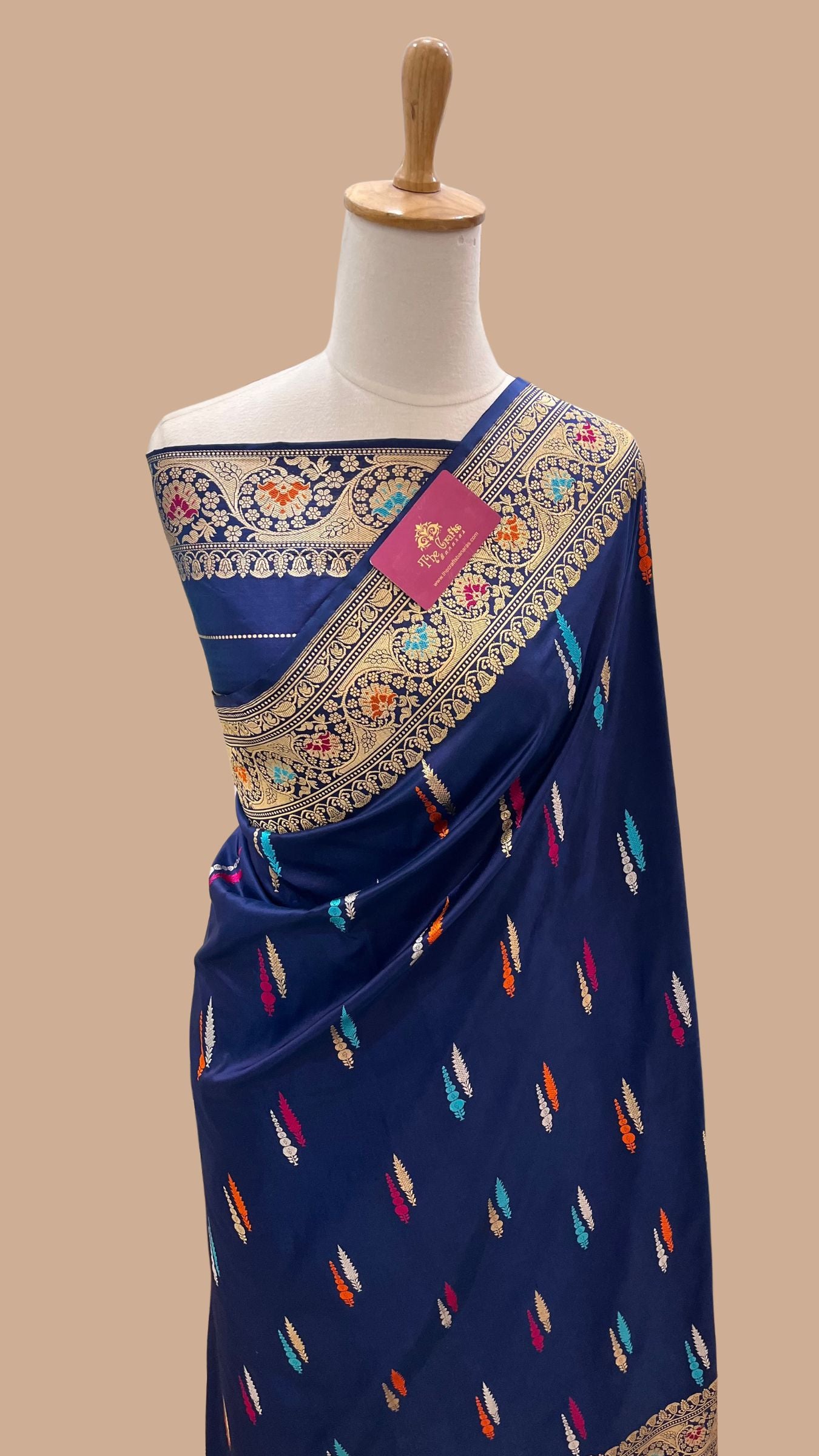 Pure Katan Silk Handloom Banarasi Saree - with kadhua meenakari motifs