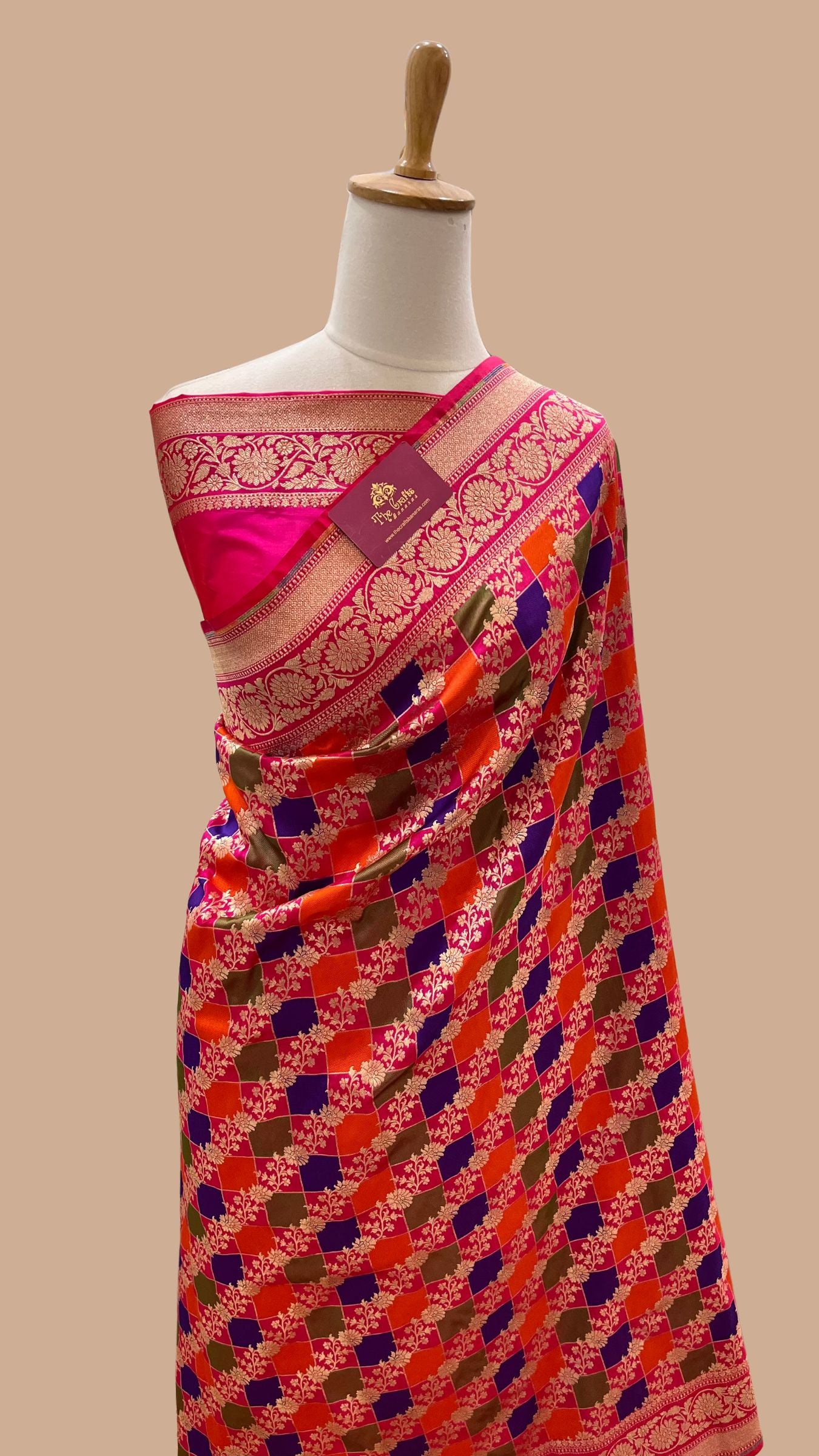 Rangkat Pure Katan Silk Handloom Banarasi Saree - Jaal with meenakari
