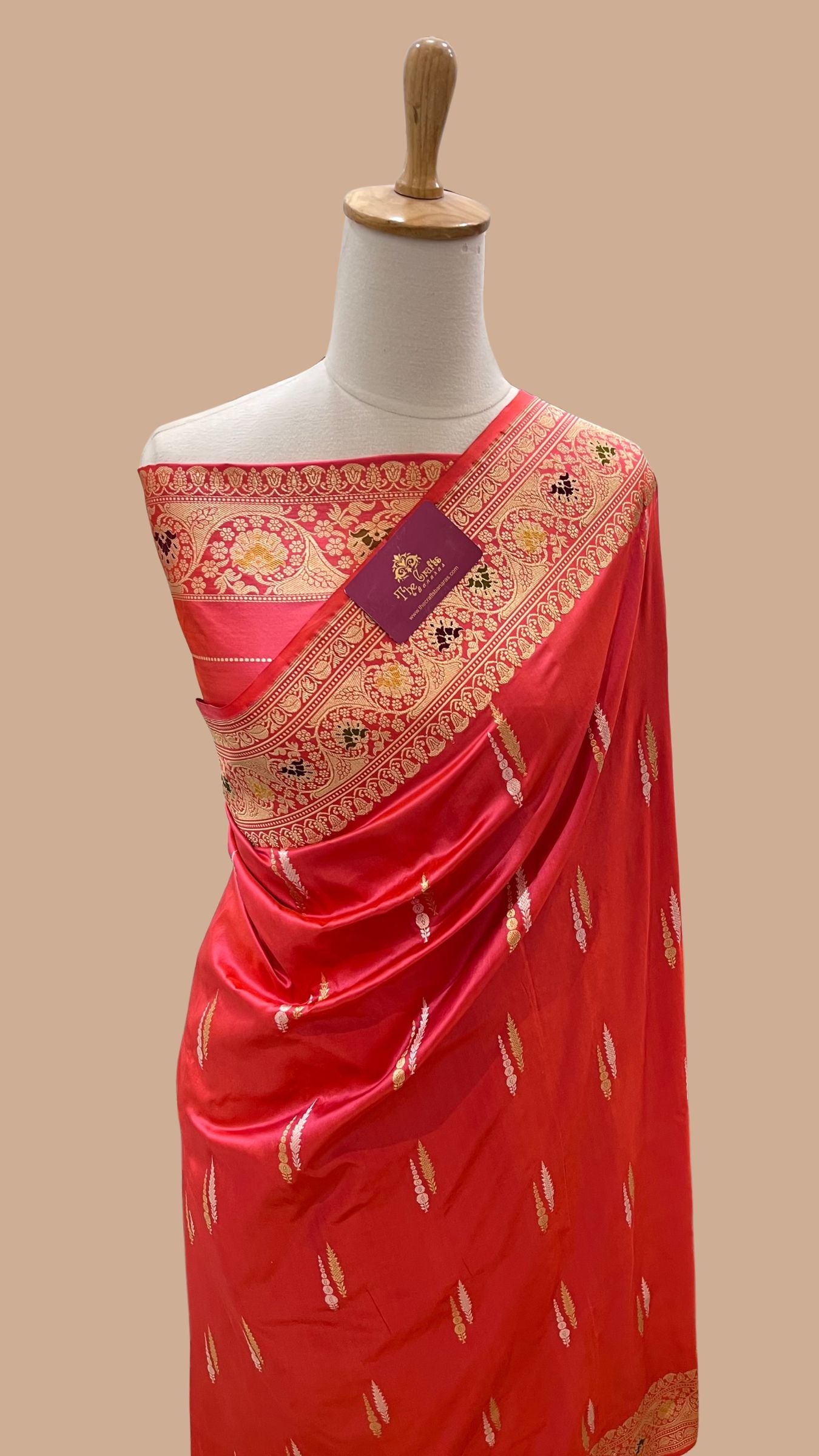 Pure Katan Silk Handloom Banarasi Saree - with sona rupa kadhua motifs