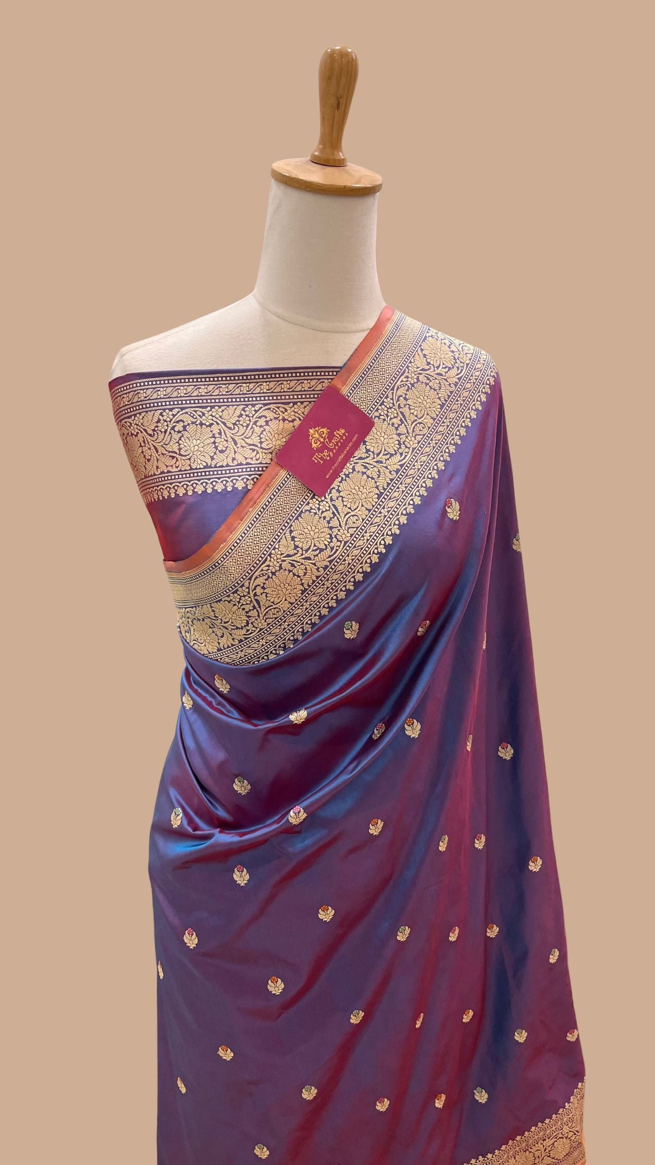 Pure Katan Silk Handloom Banarasi Saree - with kadhua meenakari motifs