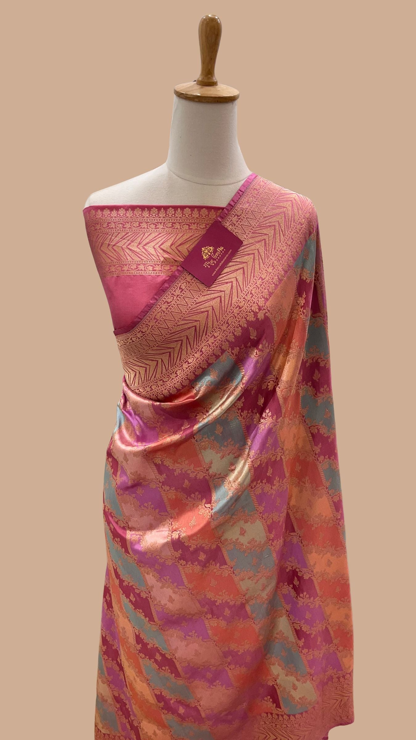 Rangkat Pure Katan Silk Handloom Banarasi Saree - Jaal with meenakari