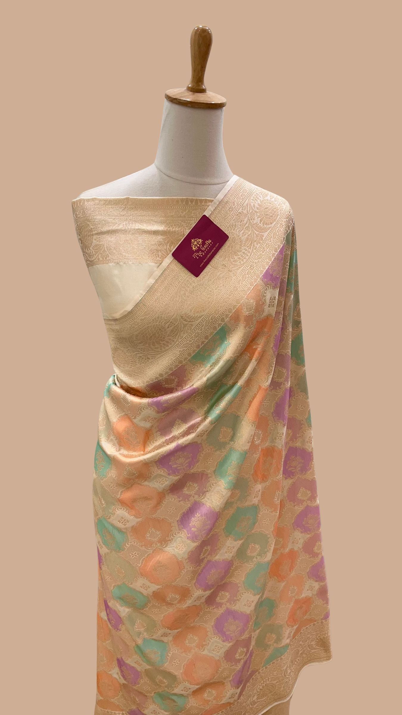 Rangkat Pure Katan Silk Handloom Banarasi Saree - Jaal with meenakari