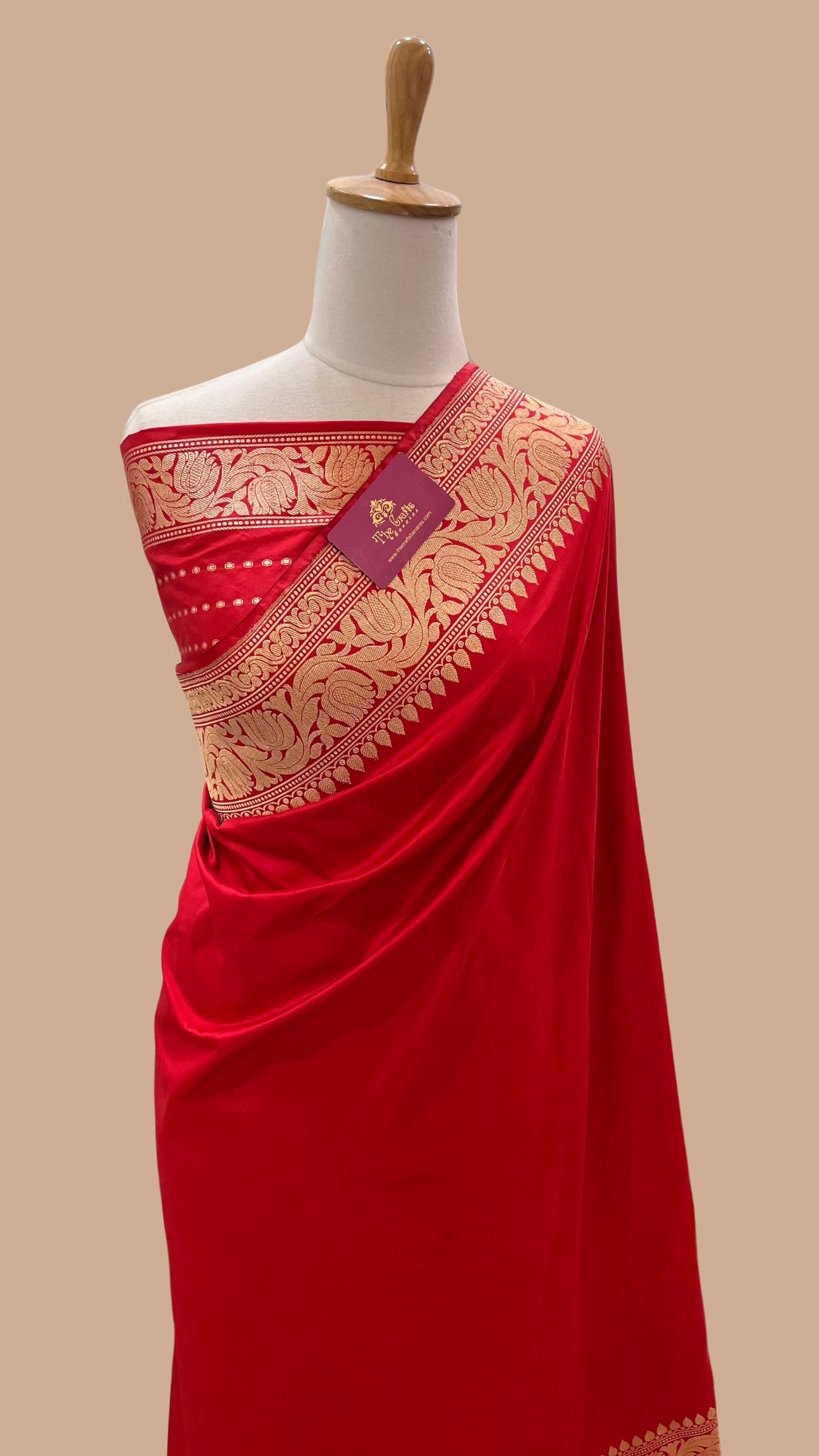 Pure Katan Silk Handloom Banarasi Saree - with kadhua work