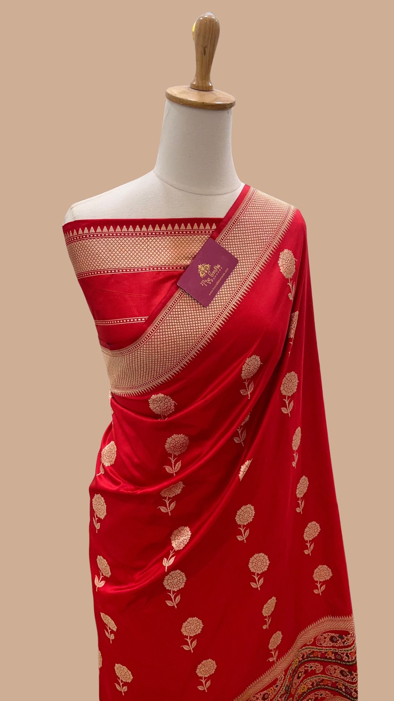 Pure Katan Silk Handloom Banarasi Saree - with Kadhua Meenakari Motifs