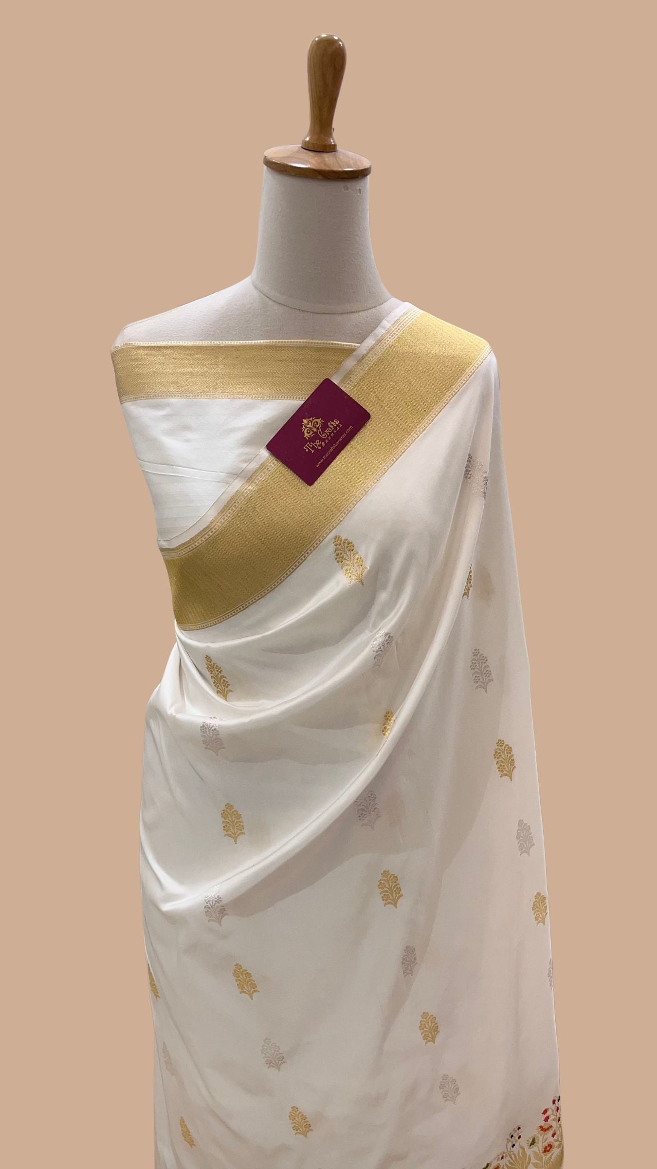 Pure Katan Silk Handloom Banarasi Saree - with kadhua sona rupa motifs
