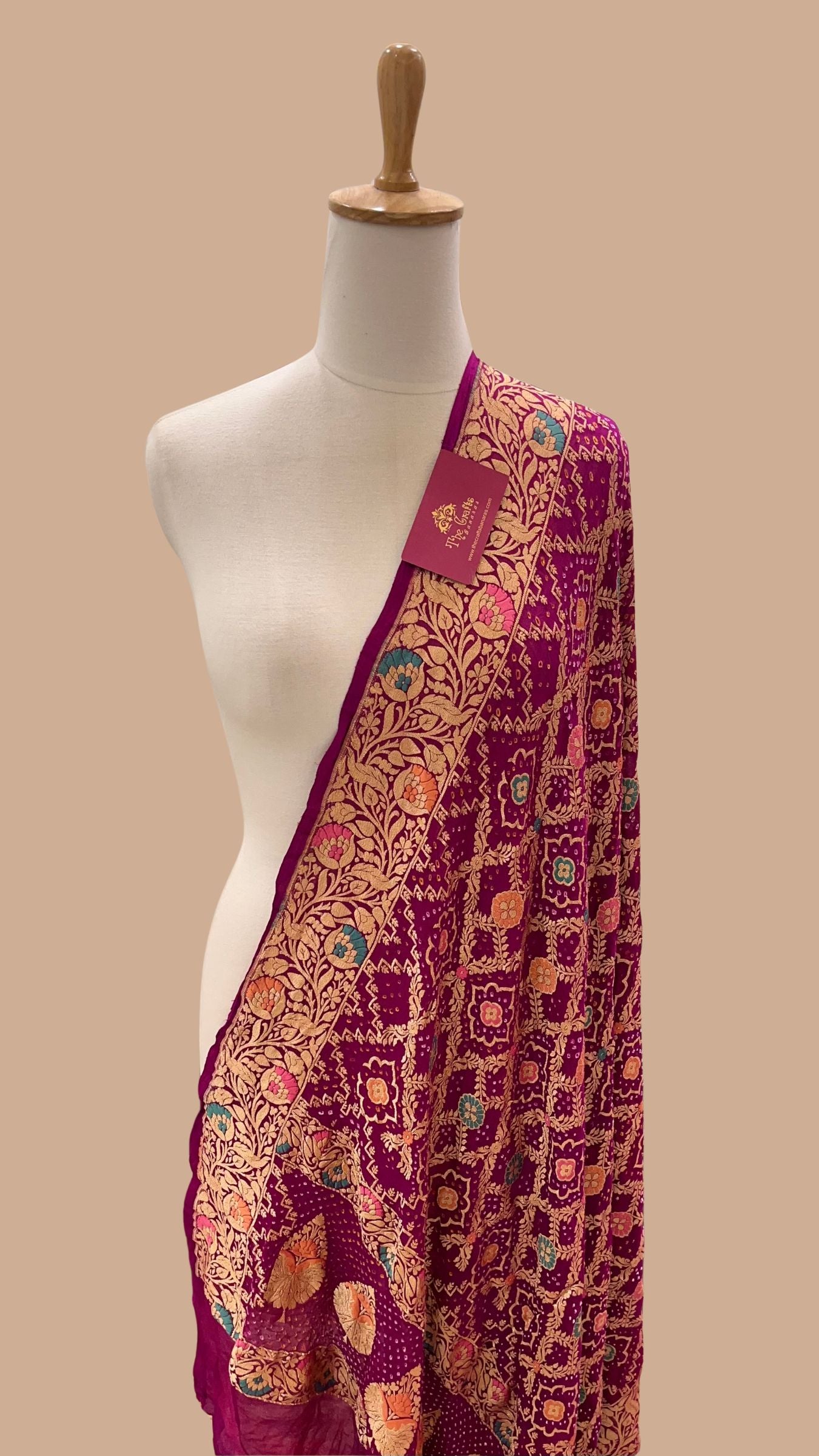 Khaddi Georgette Banarasi Handloom Bandhej Dupatta