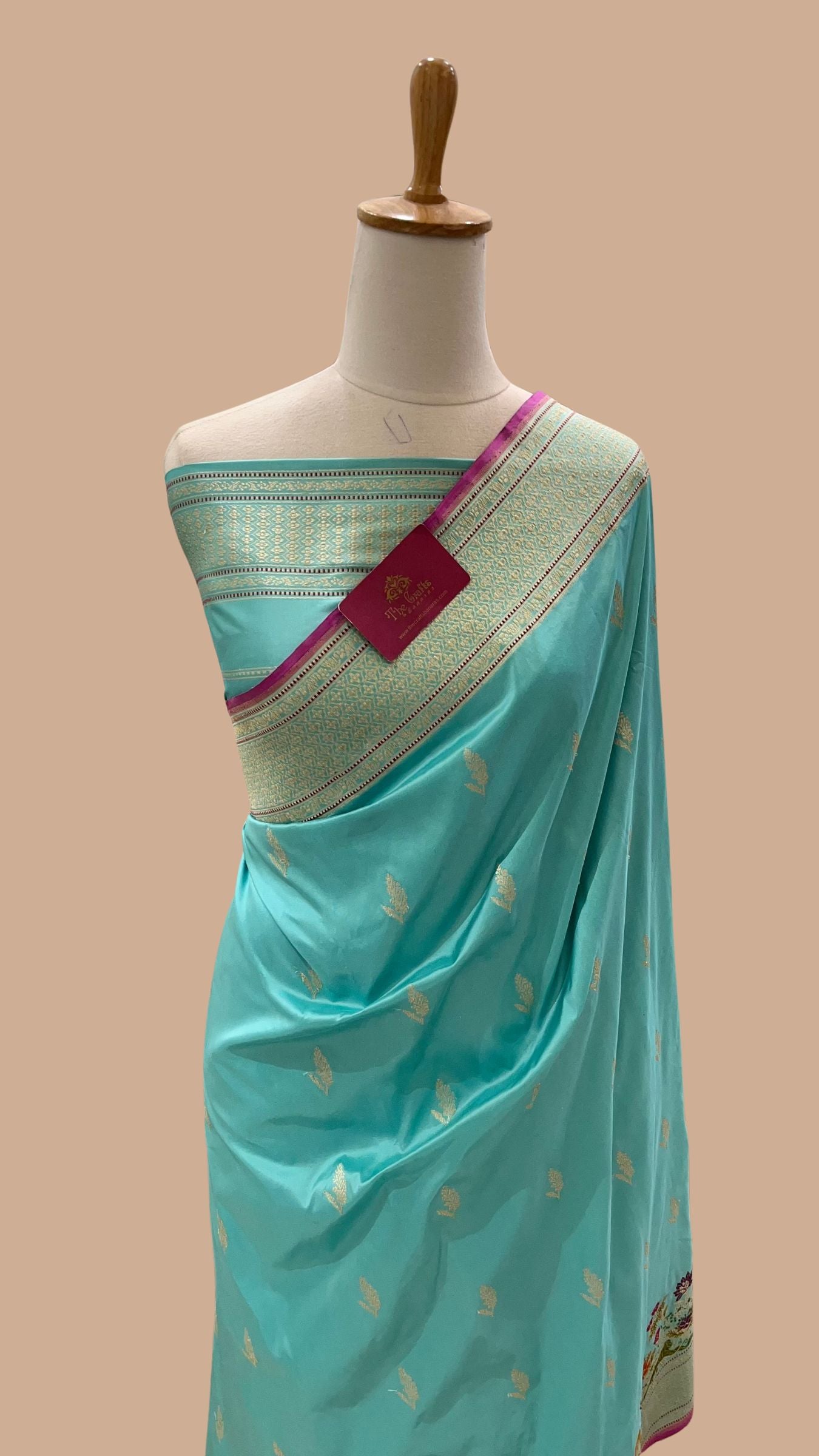 Pure Katan Silk Handloom Banarasi Saree - with kadhua meenakari motifs