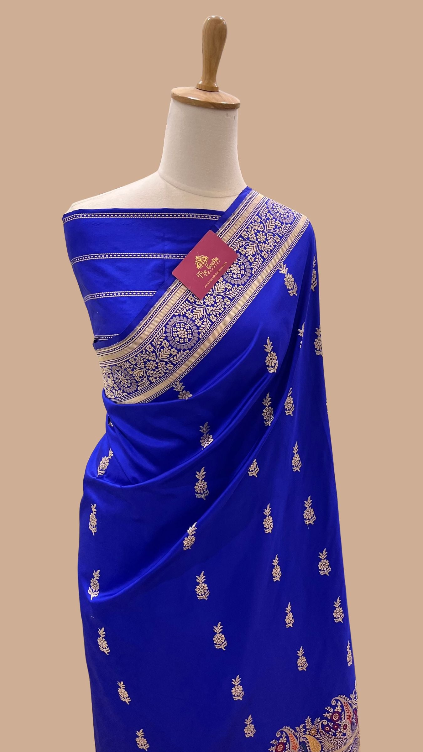 Pure Katan Silk Handloom Banarasi Saree - with kadhua meenakari motifs