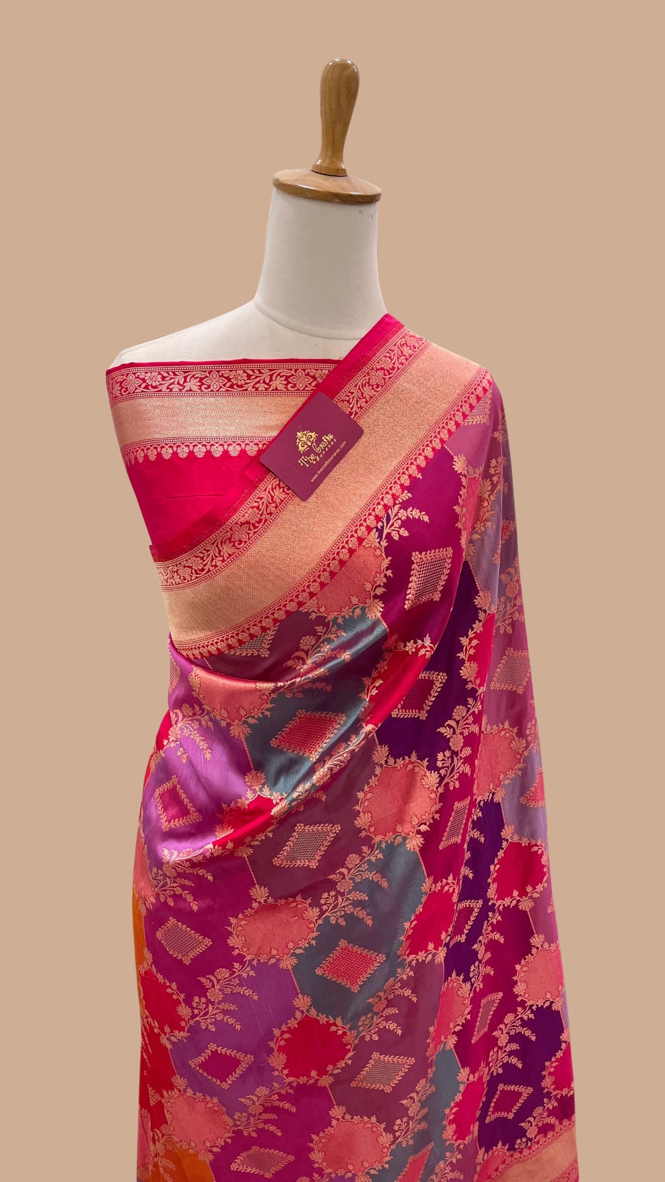 Rangkat Pure Katan Silk Handloom Banarasi Saree - Jaal with meenakari