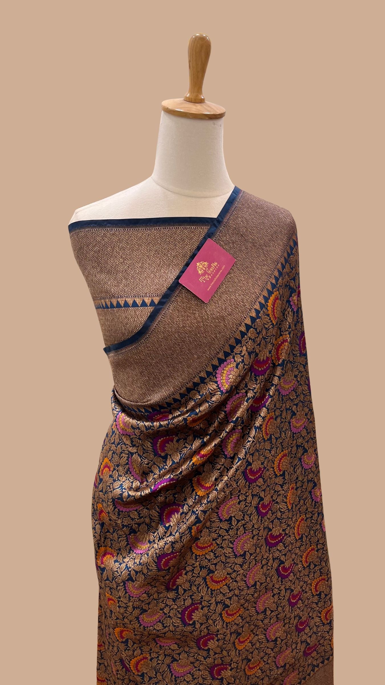 Pure Katan Silk Handloom Banarasi Saree - Tanchui Brocade Meena