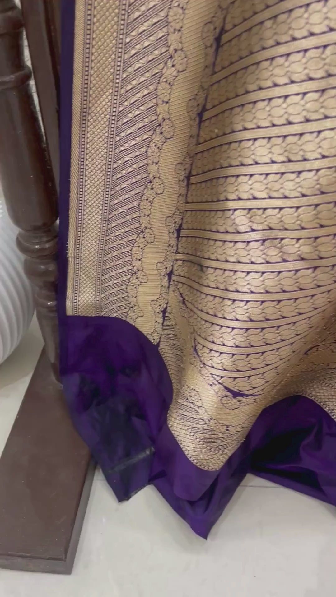Pure Katan Silk Handloom Banarasi Saree - All over jaal work with meenakari
