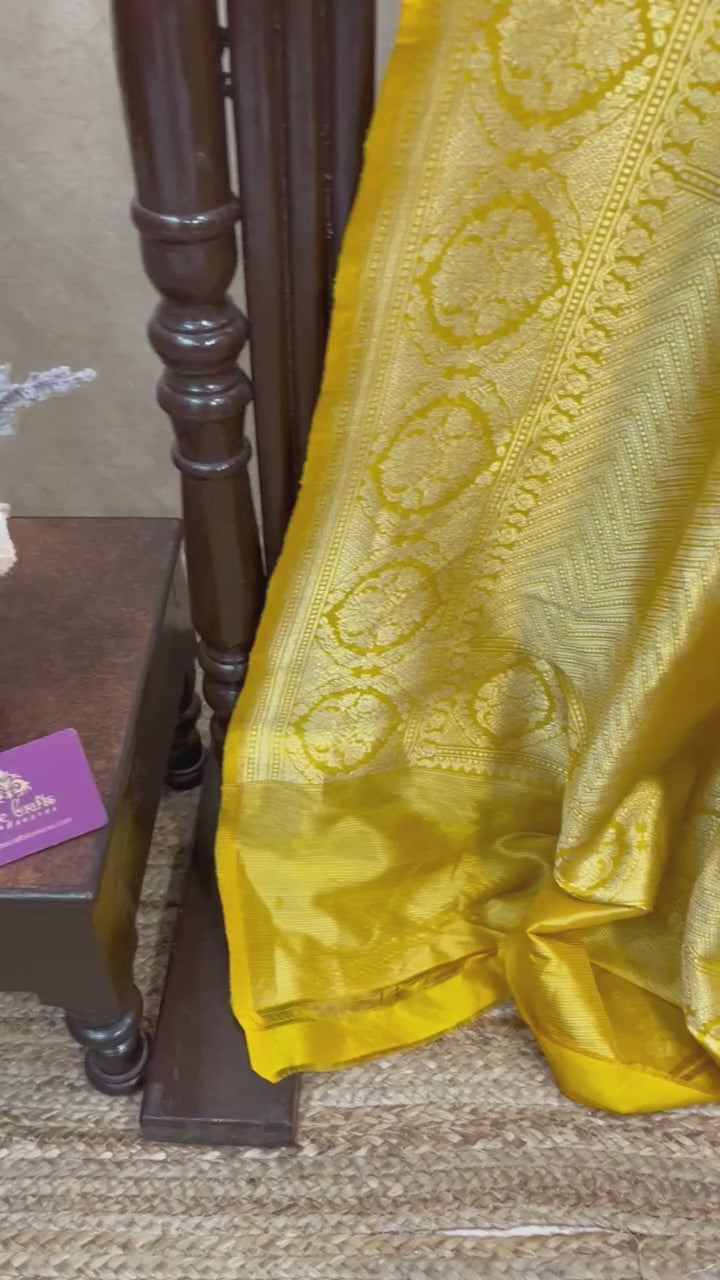 Pure Katan Silk Handloom Banarasi Saree - All Over Kadiyal Jaal Work