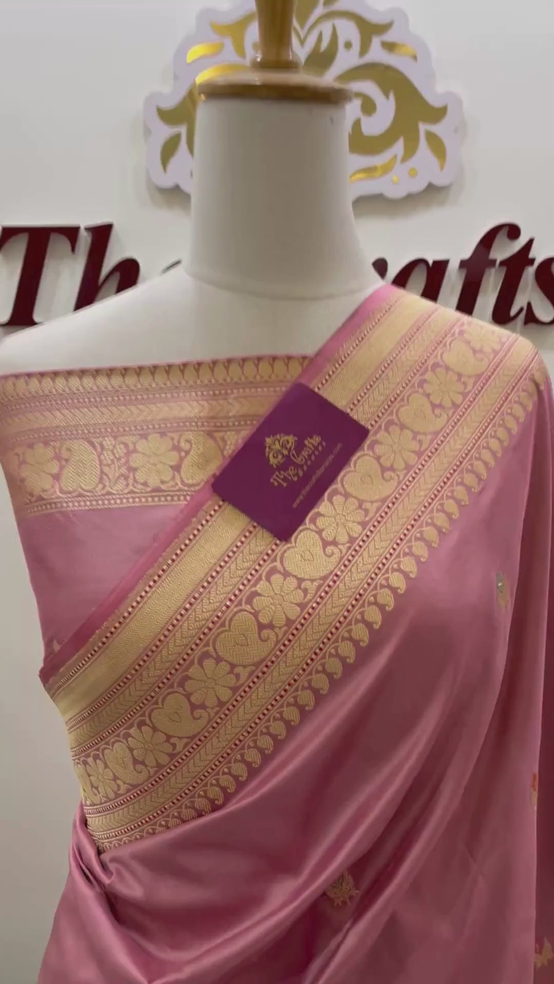 Pure Katan Silk Handloom Banarasi Saree - with kadhua motifs