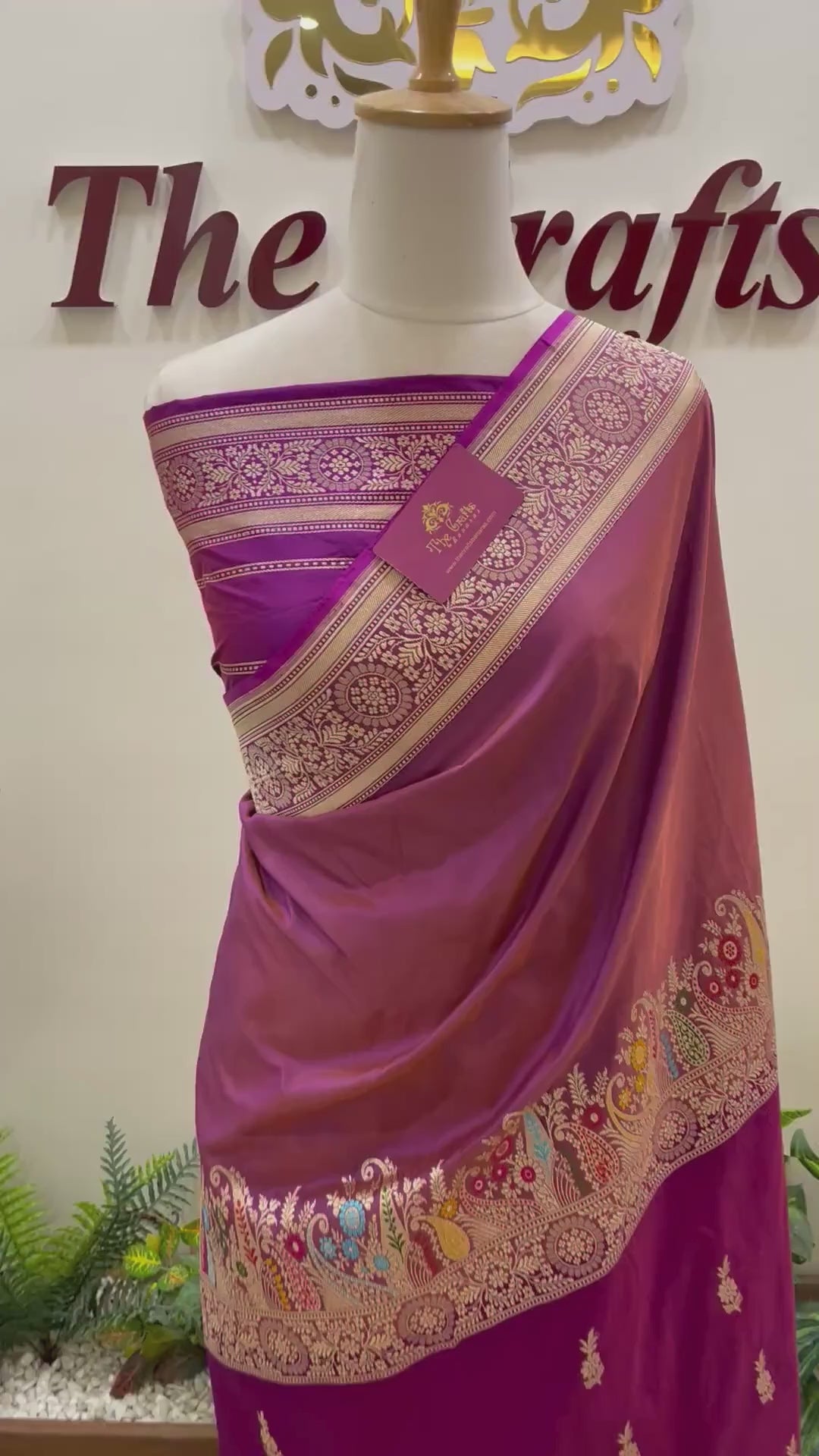Pure Katan Silk Handloom Banarasi Saree - with Kadhua Meenakari Work