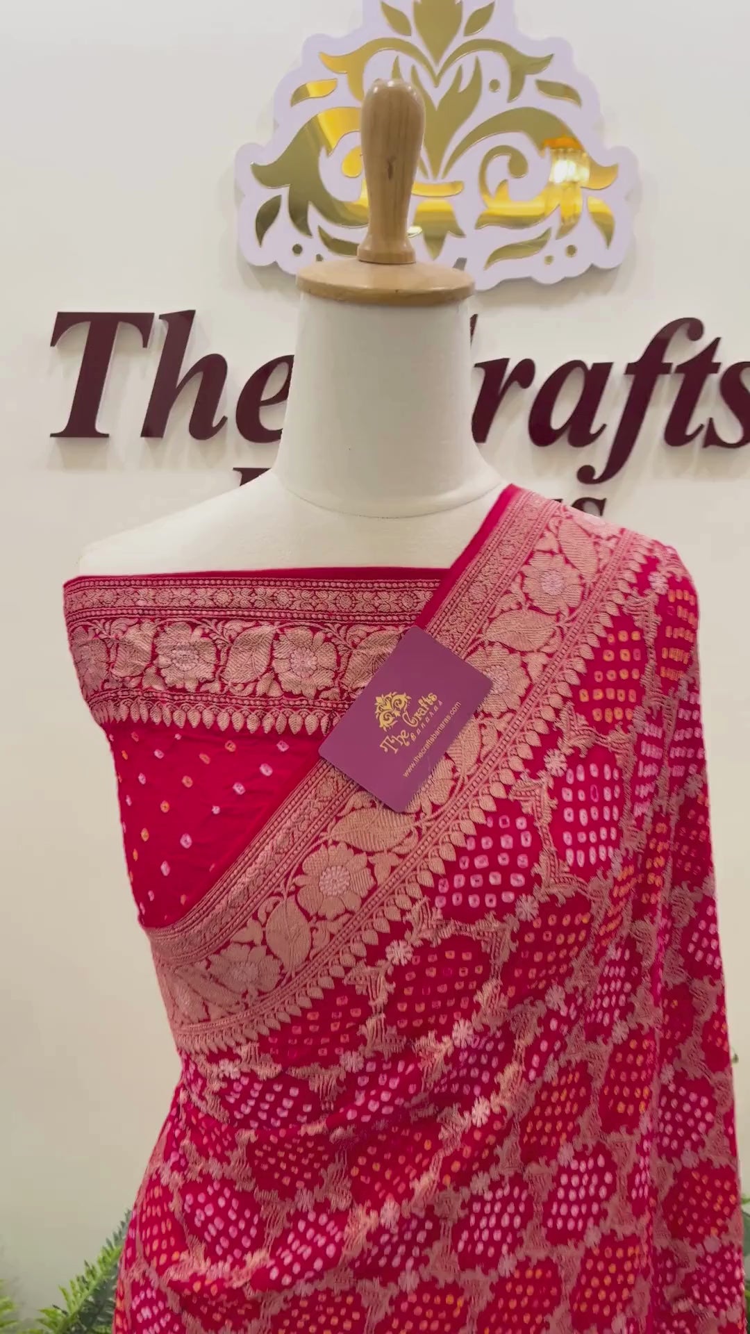 Pure Georgette Handloom Banarasi Bandhej Saree - All Over Kadiyal Jaal Work