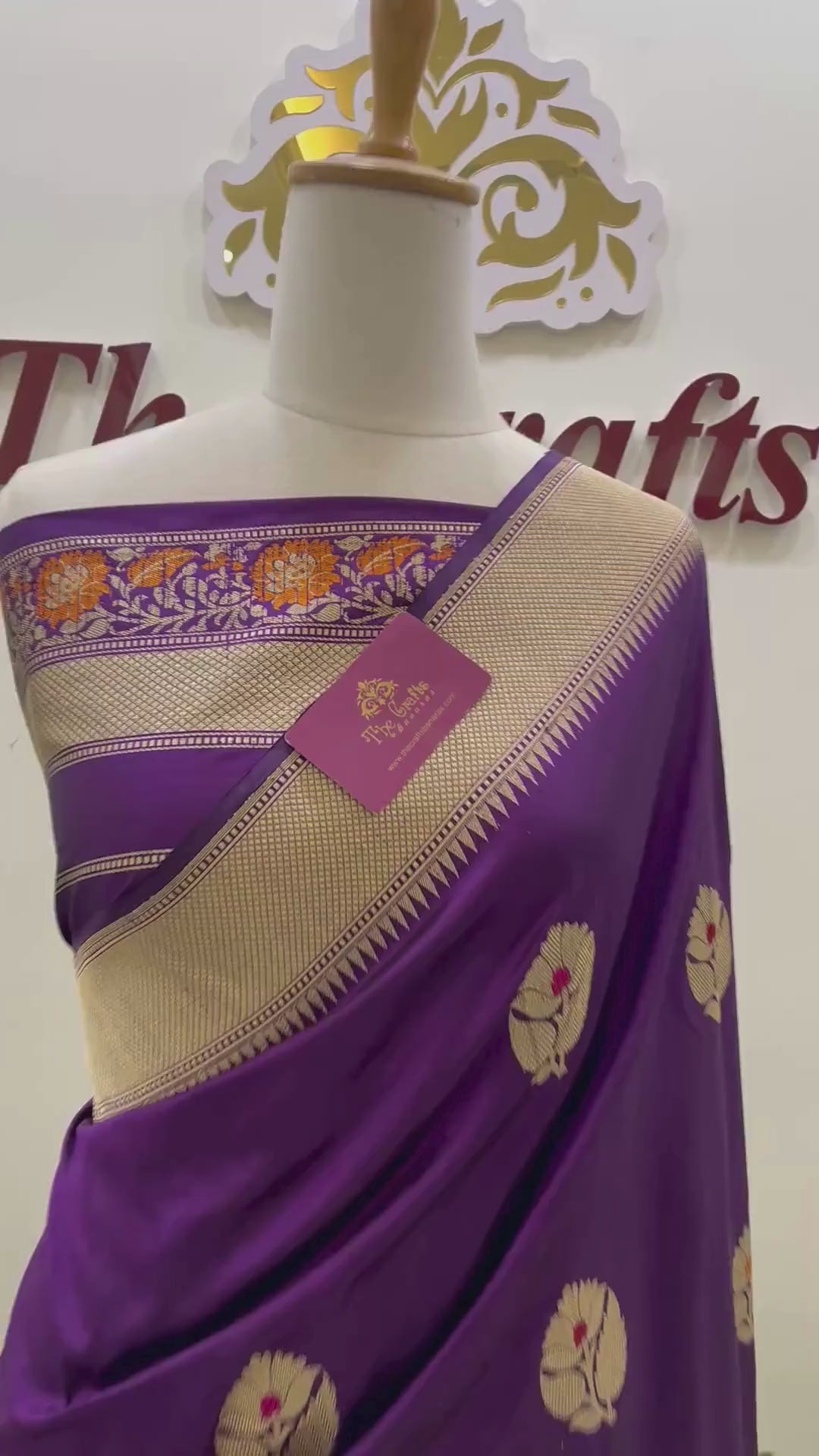 Pure Katan Silk Handloom Banarasi Saree - with kadhua meenakari motifs