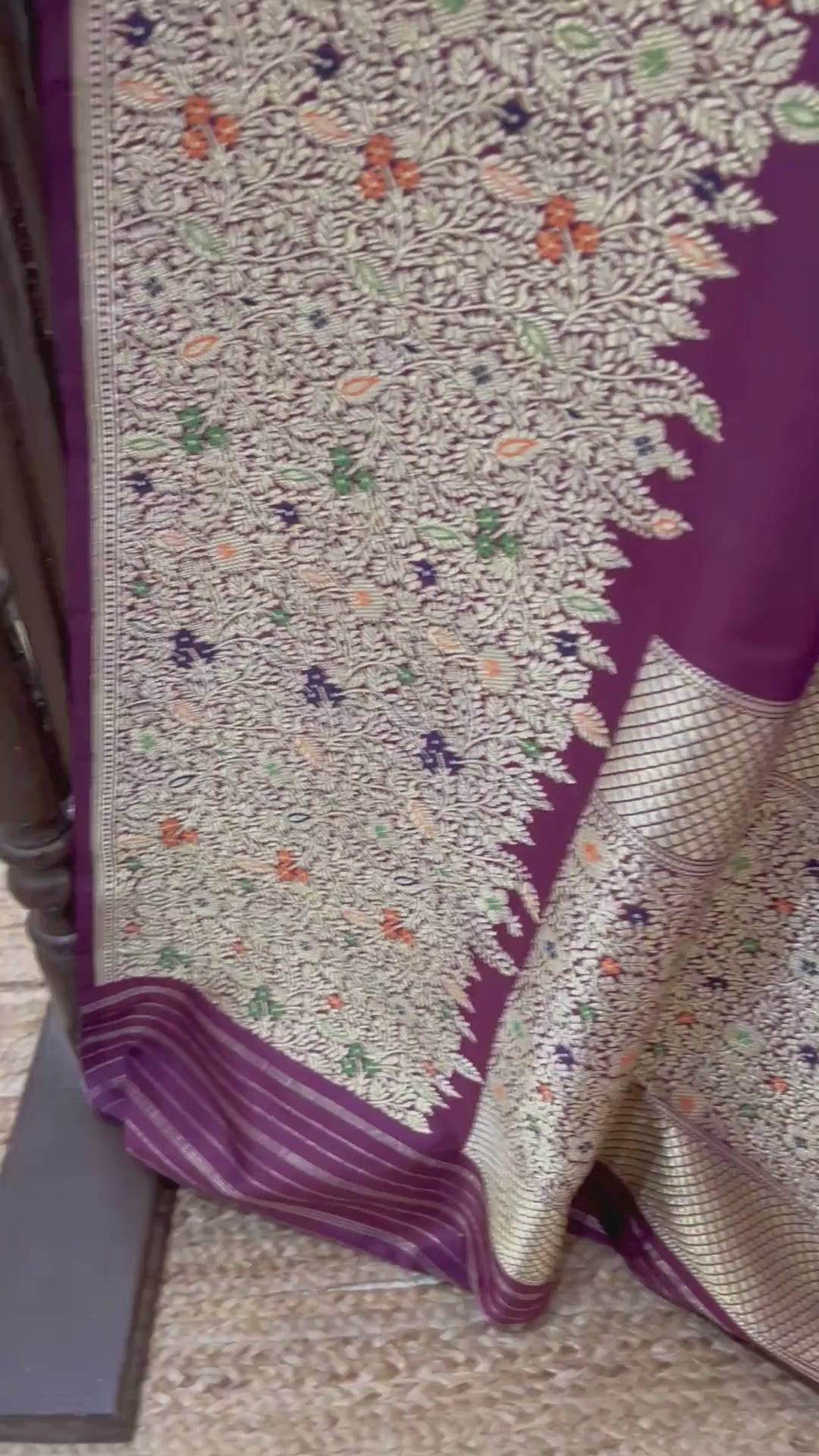 Pure Katan Silk Handloom Banarasi Saree - with kadhua motifs