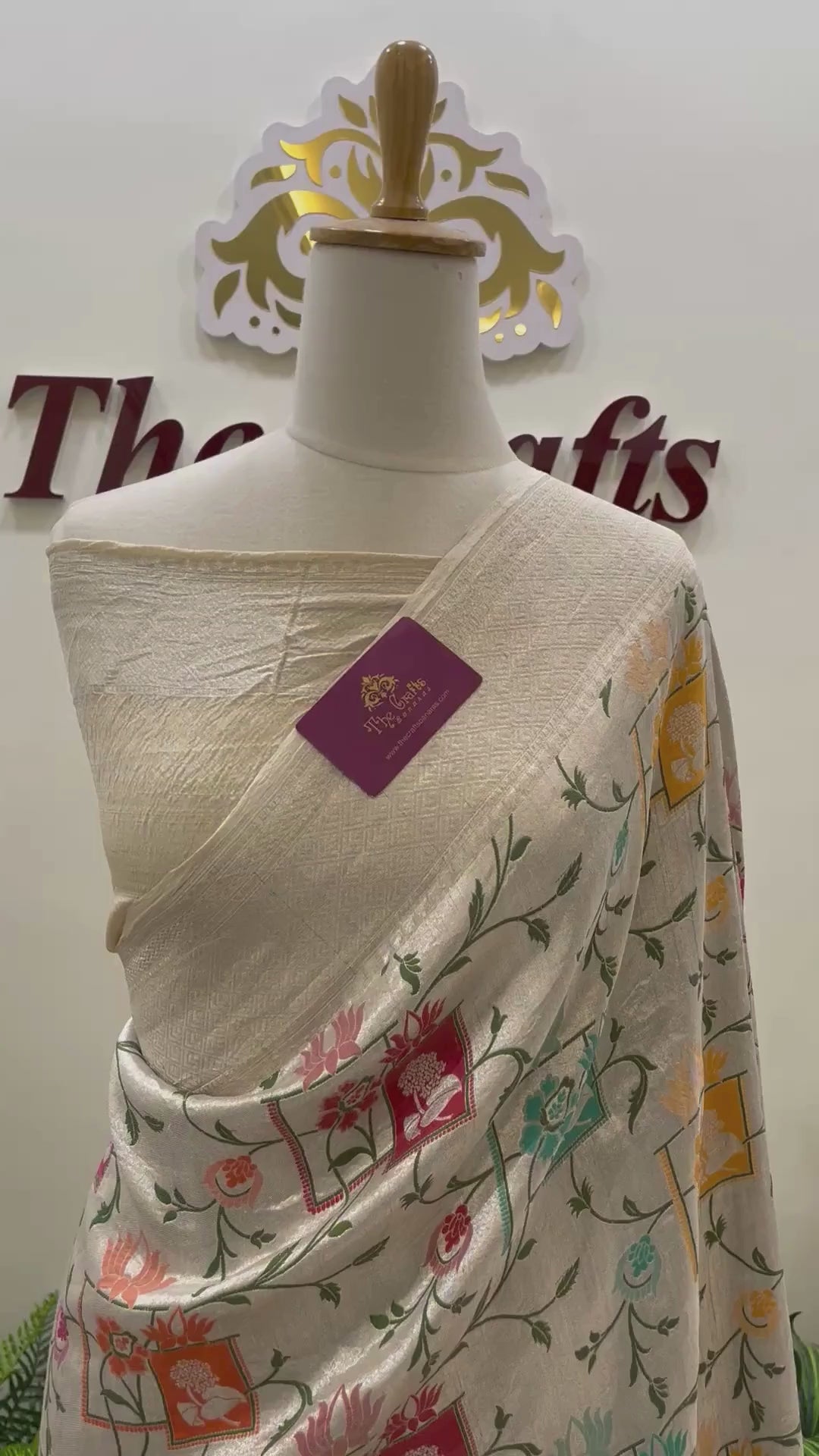 Tussar Georgette Handloom Banarasi Saree - Jaal with Meenakari