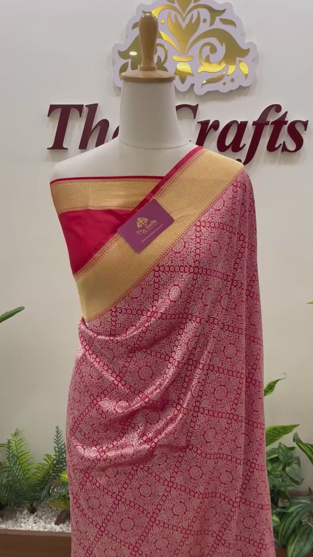 Pure Katan Silk Handloom Banarasi Saree - Kadhua Tanchui Brocade Meena