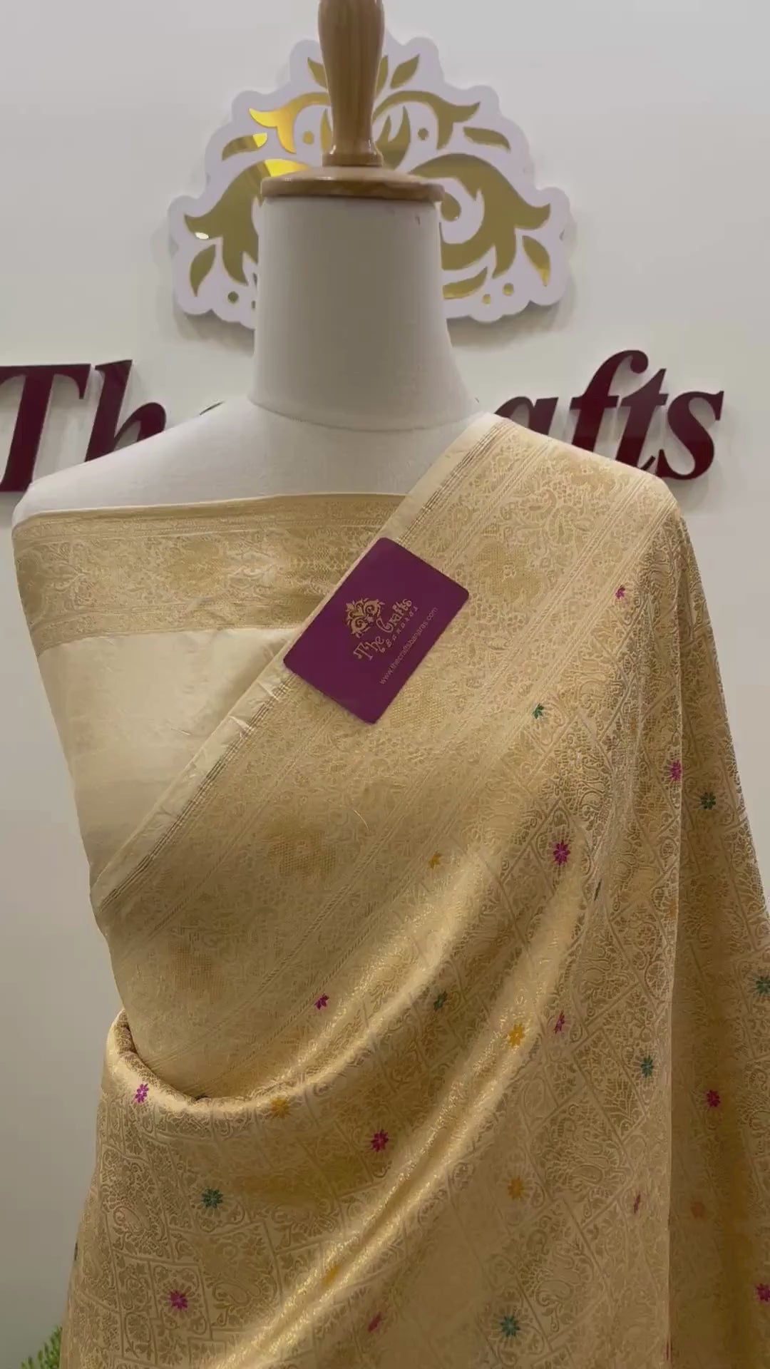 Pure Katan Silk Handloom Banarasi Saree - Tanchui Brocade Meena