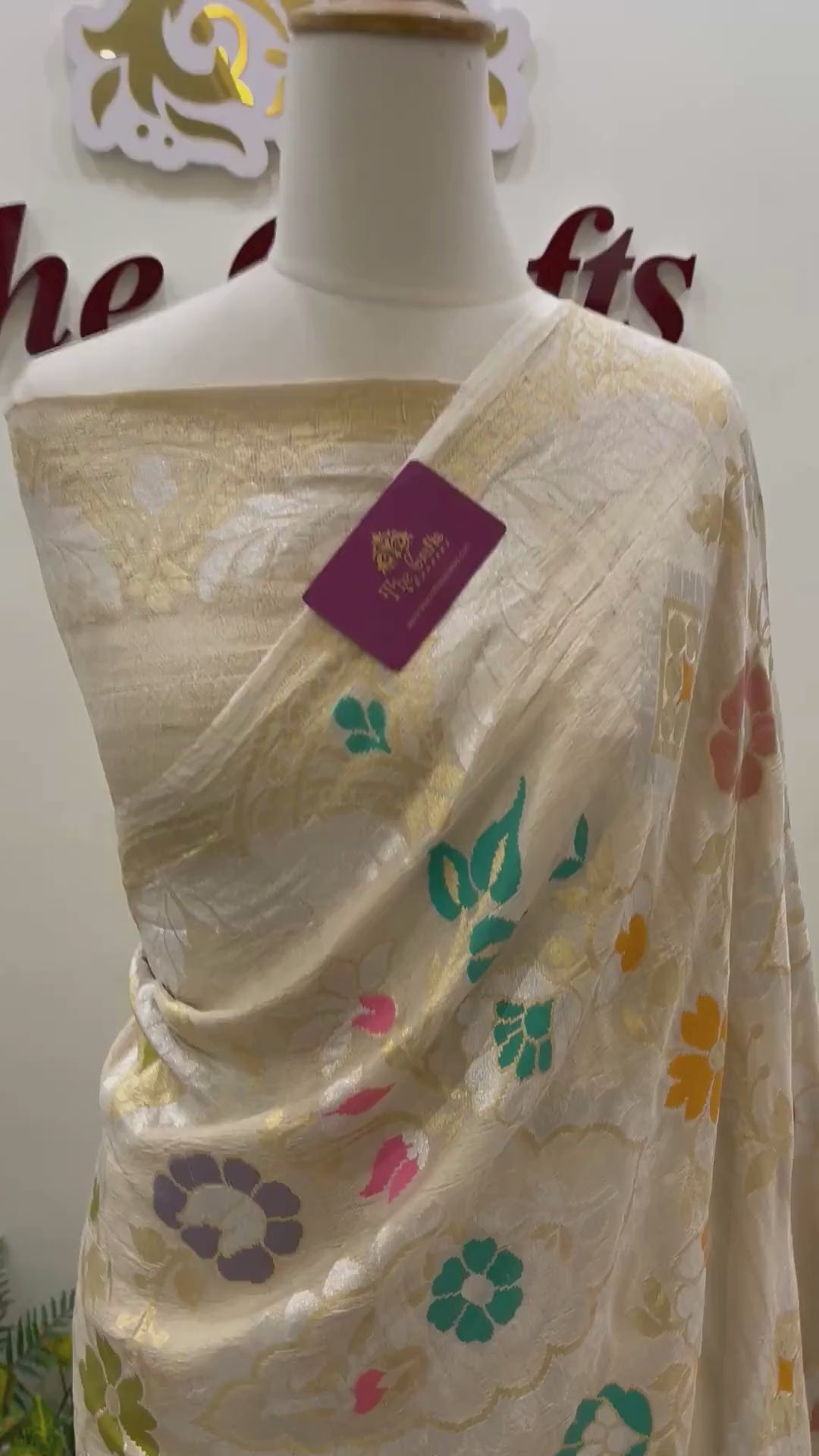 Tussar Georgette Handloom Banarasi Saree - Jaal with Meenakari