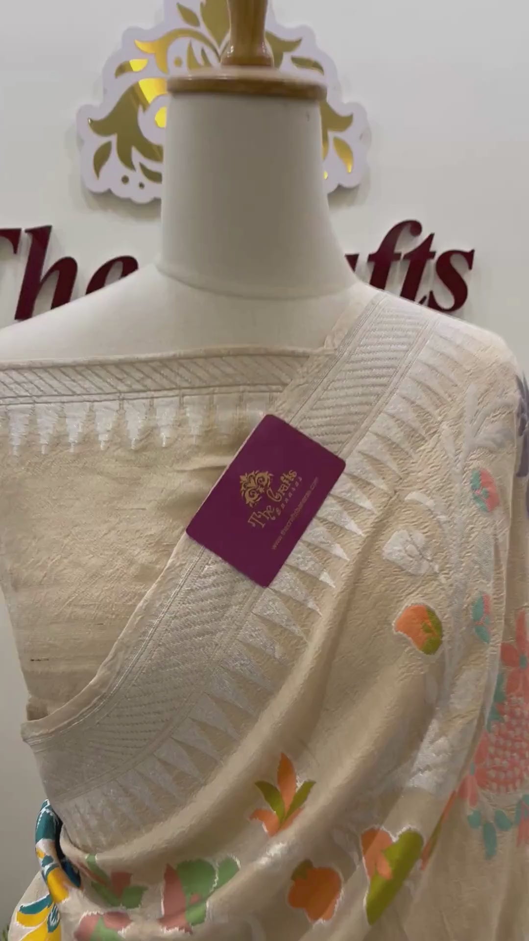 Tussar Georgette Handloom Banarasi Saree - Jaal with Meenakari