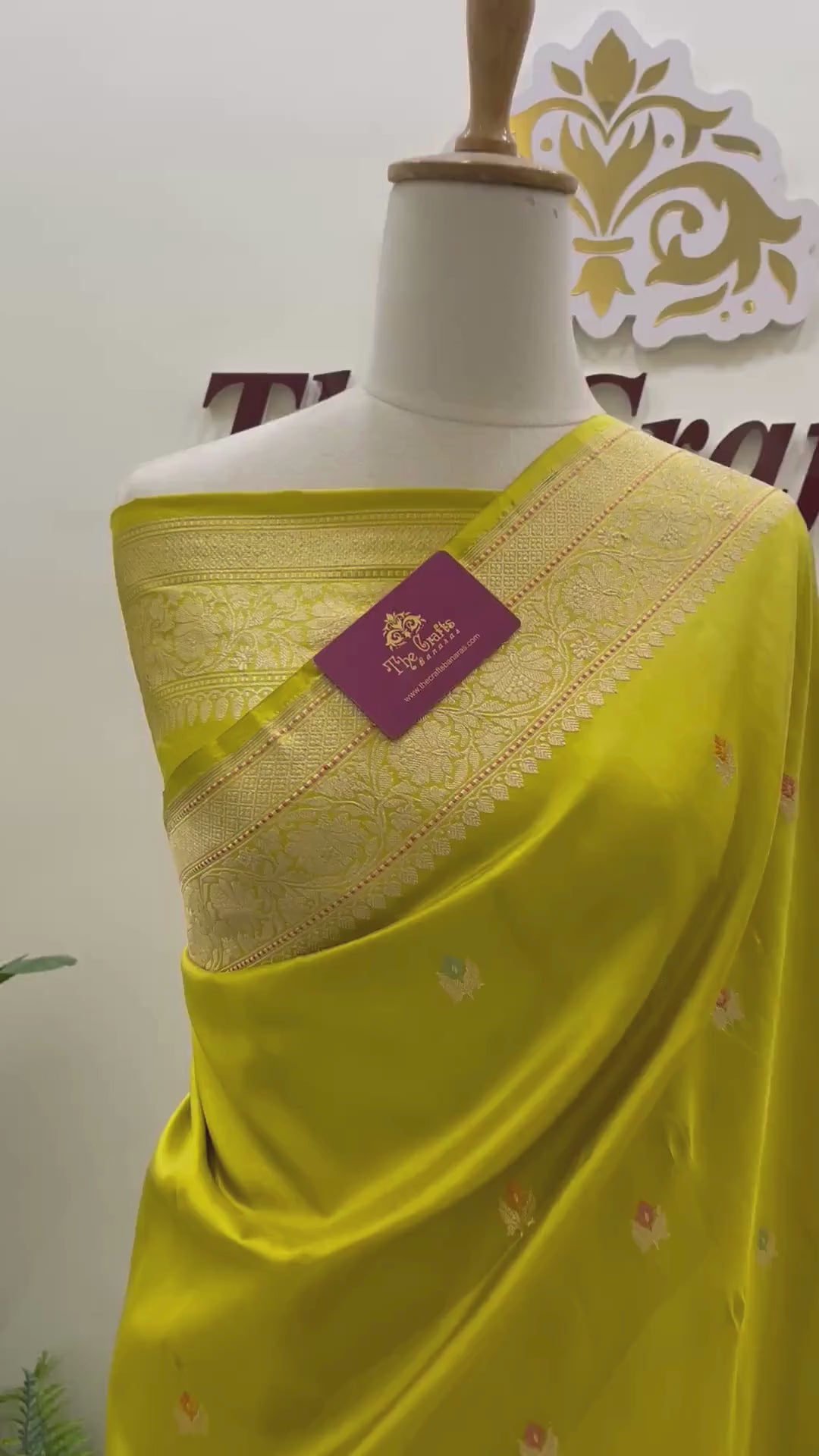 Pure Katan Silk Handloom Banarasi Saree - with kadhua motifs