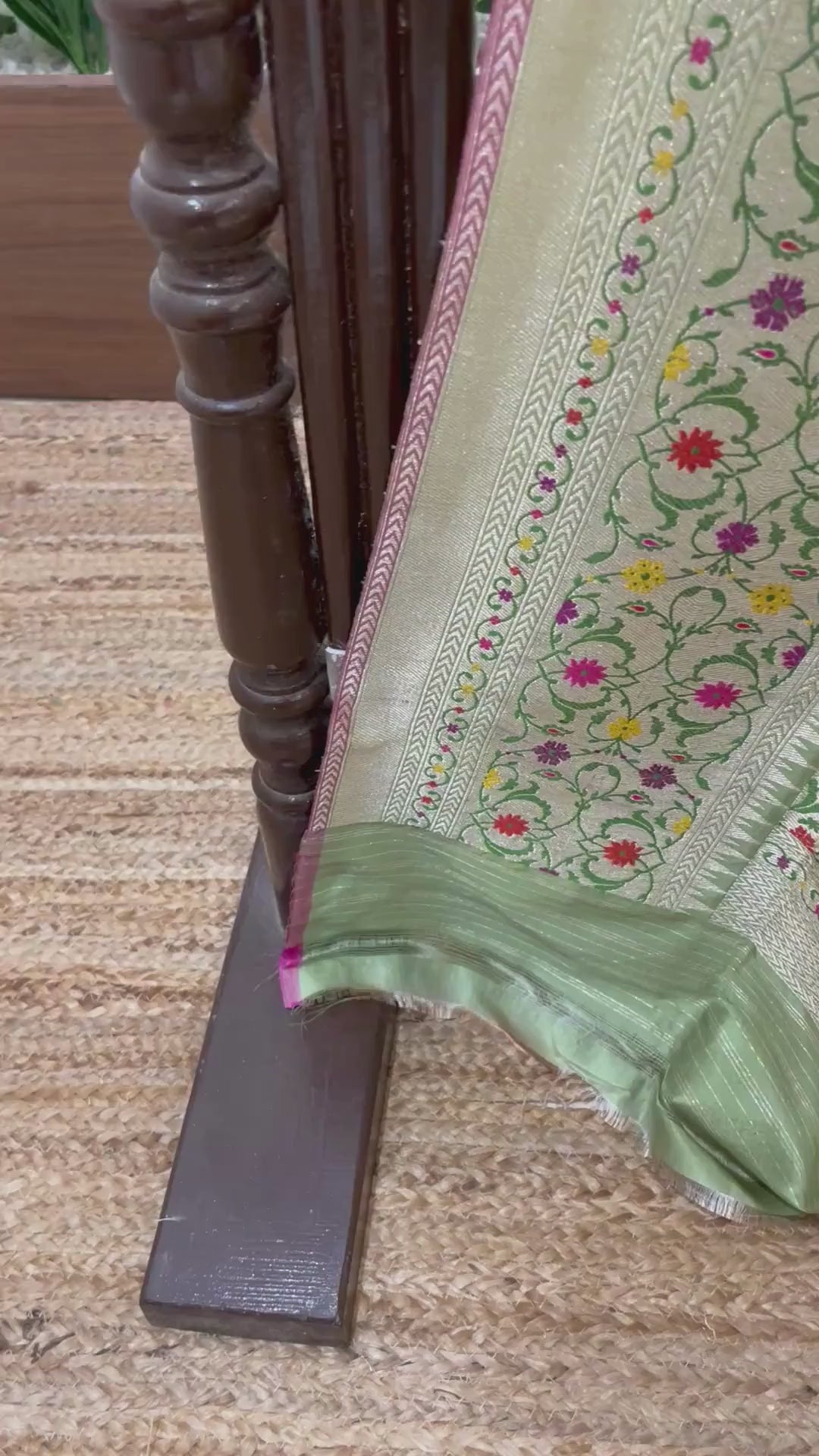 Pure Katan Silk Handloom Banarasi Saree - With kadhua Sona Roopa  Motifs