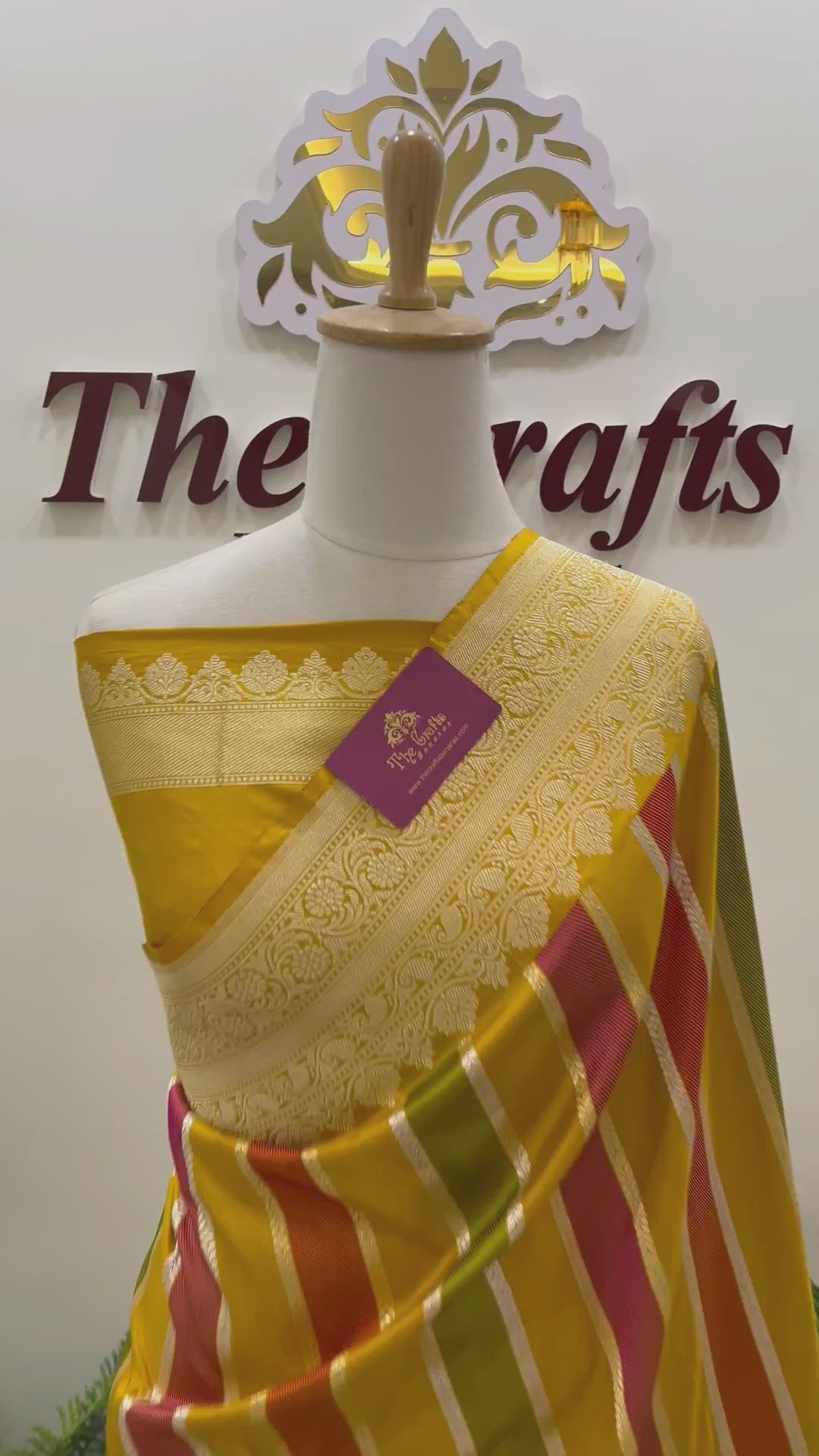 Rangkat Pure Katan Silk Handloom Banarasi Saree - with kadhua work