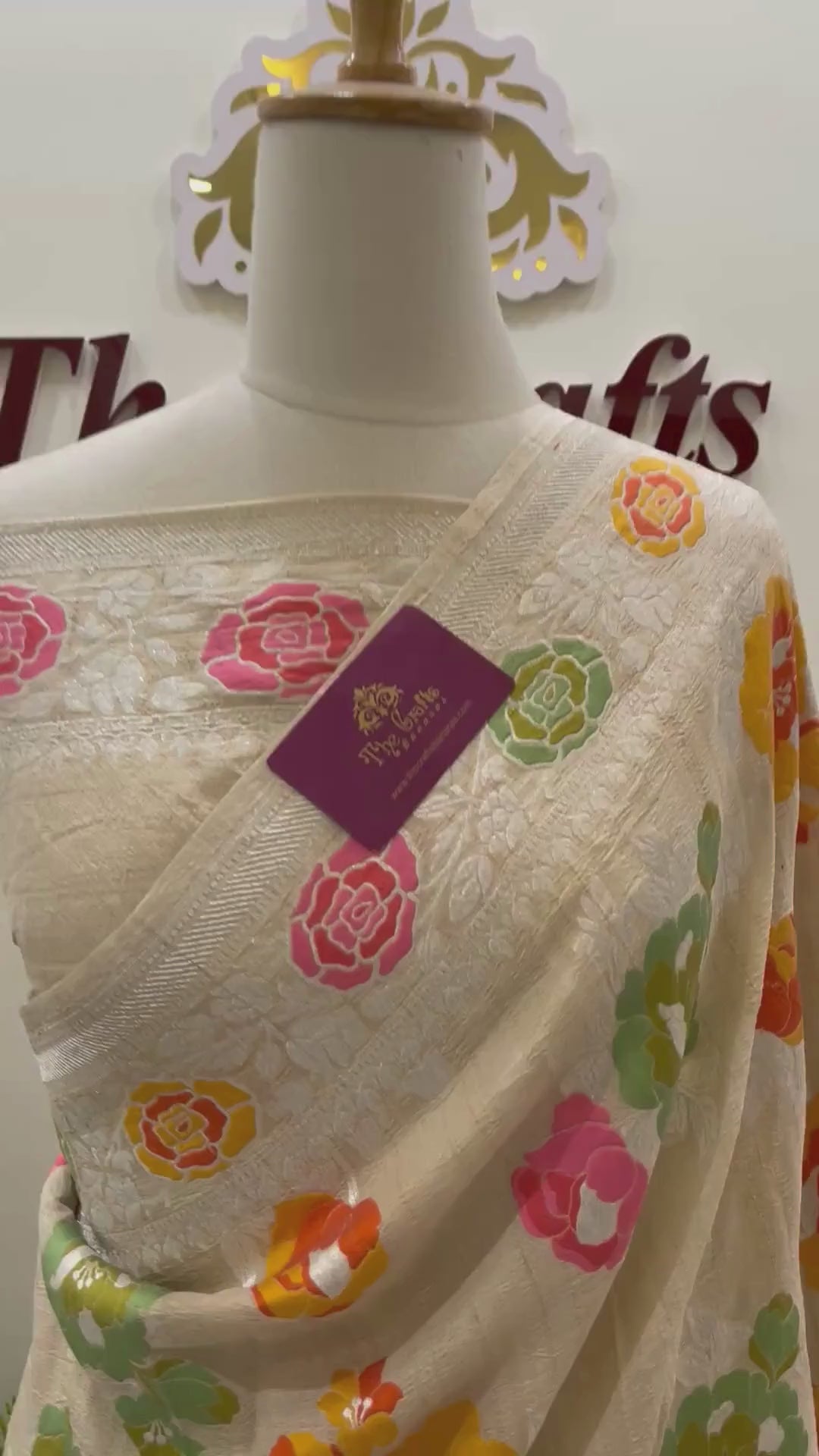 Tussar Georgette Handloom Banarasi Saree - Jaal with Meenakari