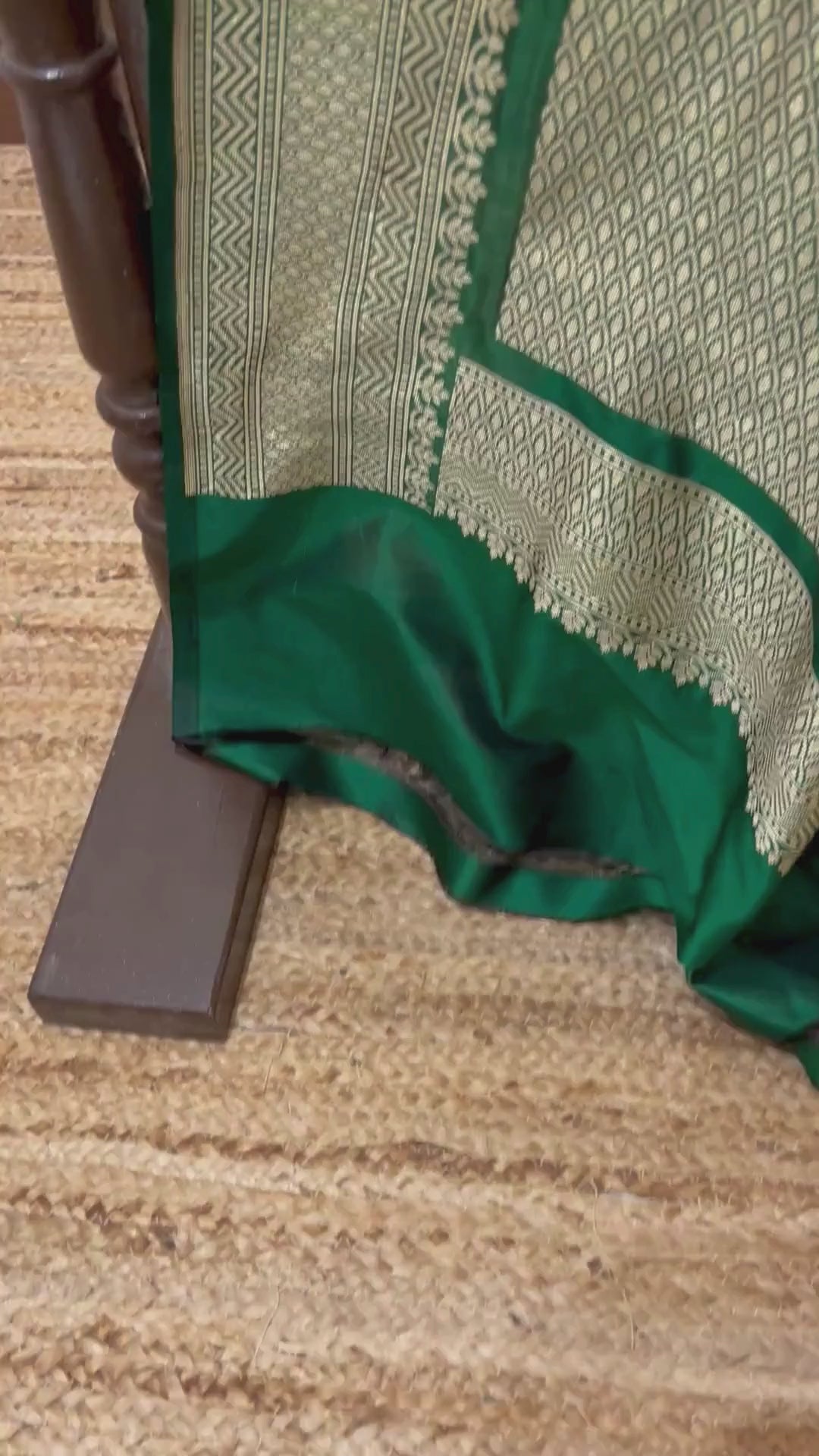 Rangkat Pure Katan Silk Handloom Banarasi Saree - with kadhua work