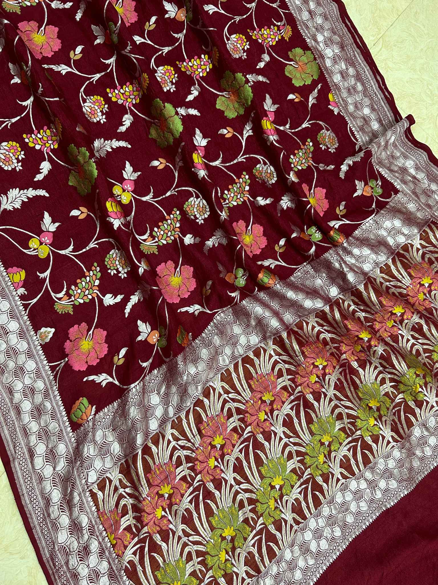 Tussar Georgette Handloom Banarasi Saree - Jaal with Meenakari