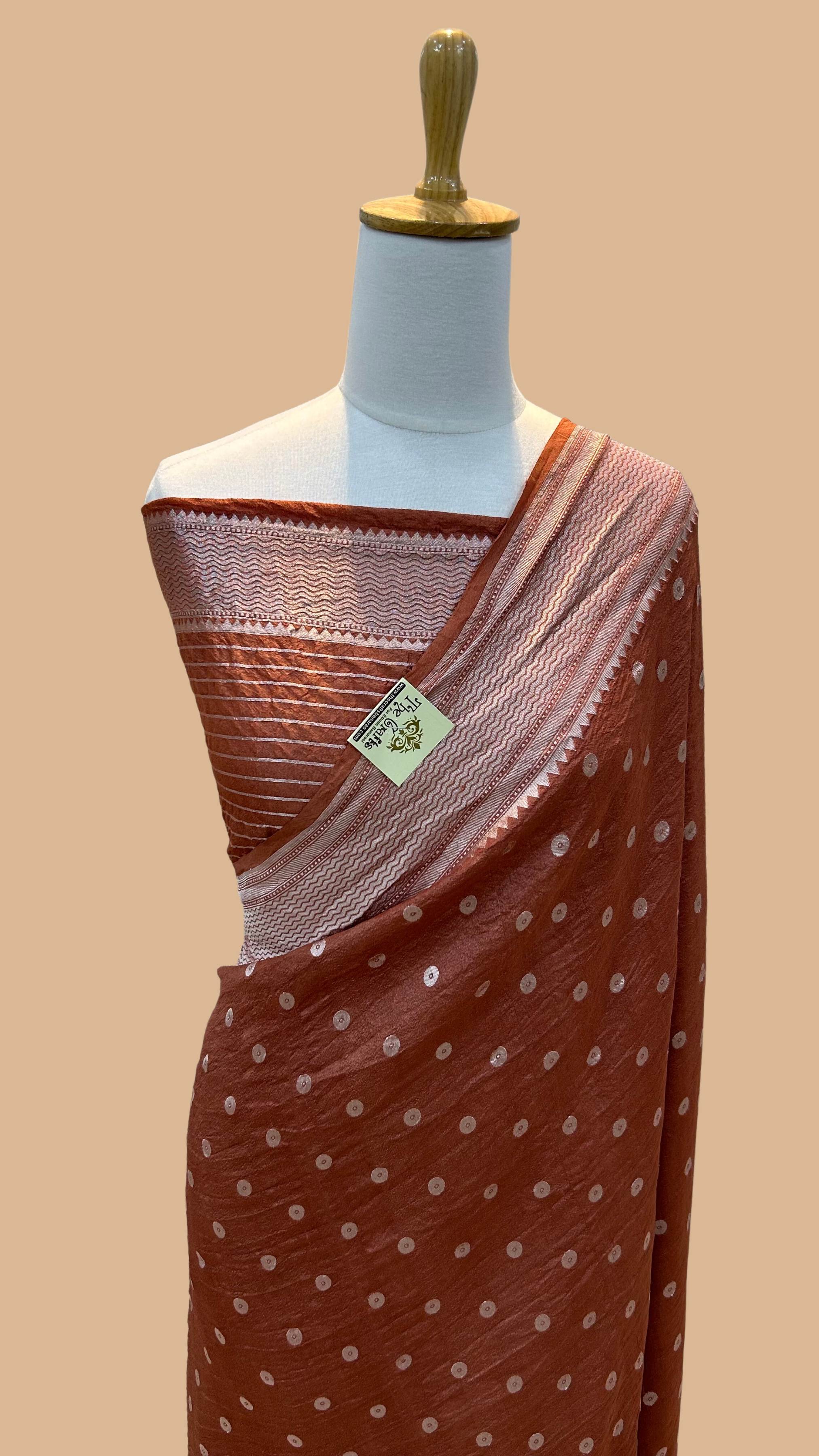 Tussar Georgette Handloom Banarasi Saree - Jaal with Meenakari