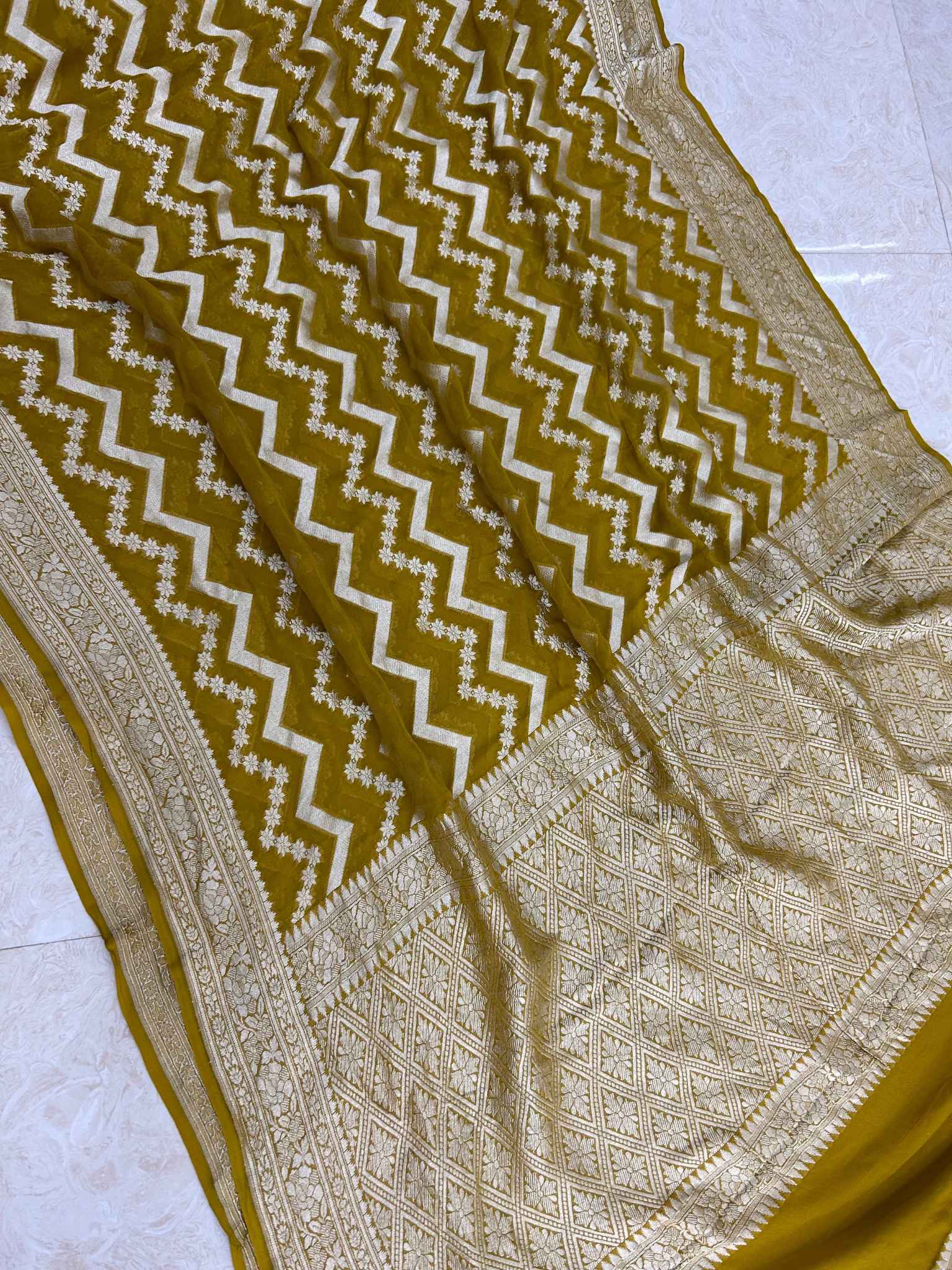 Khaddi Georgette Banarasi Saree - Water Zari