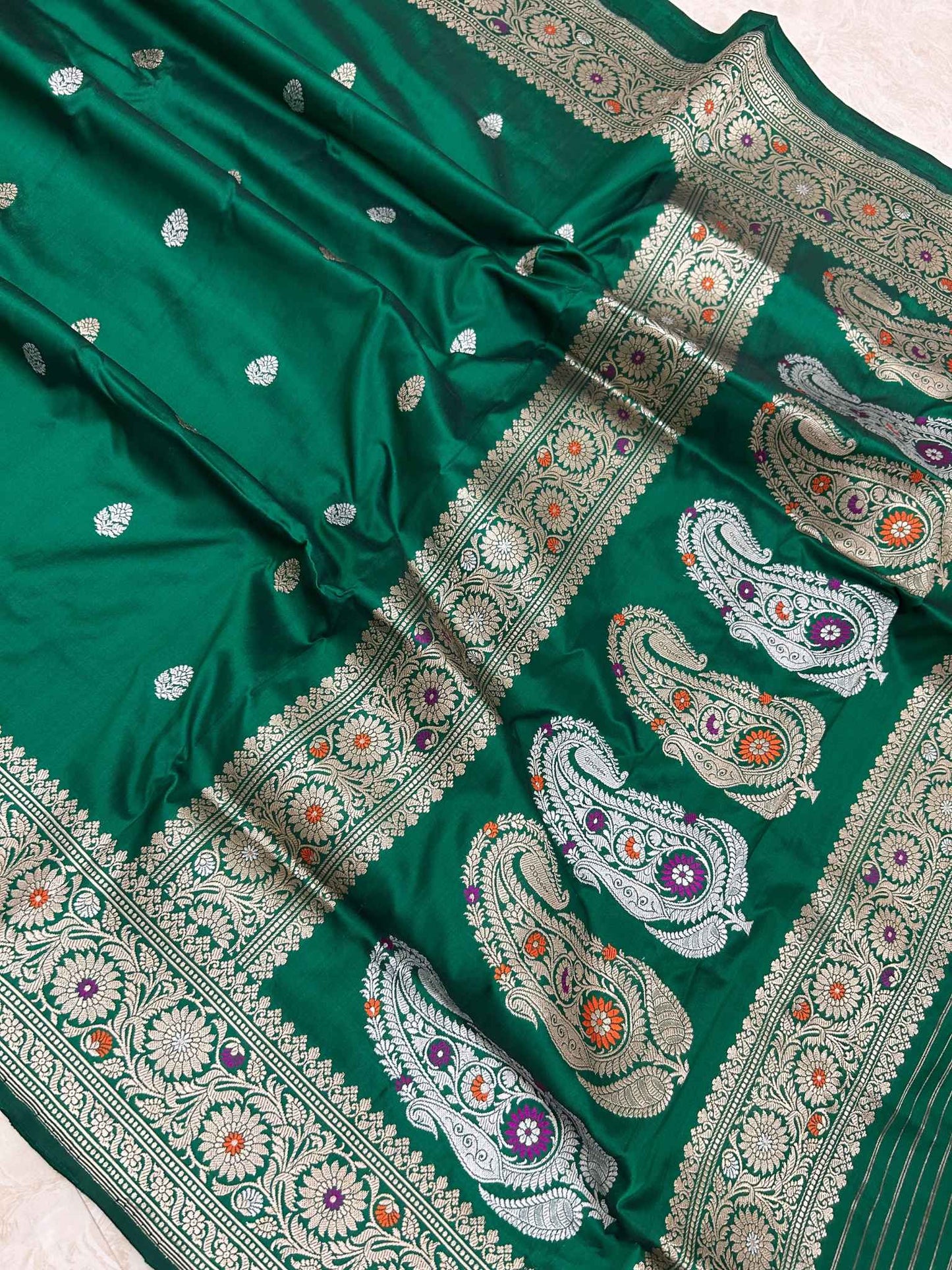 Pure Katan Silk Handloom Banarasi Saree - with kadhua border & meena