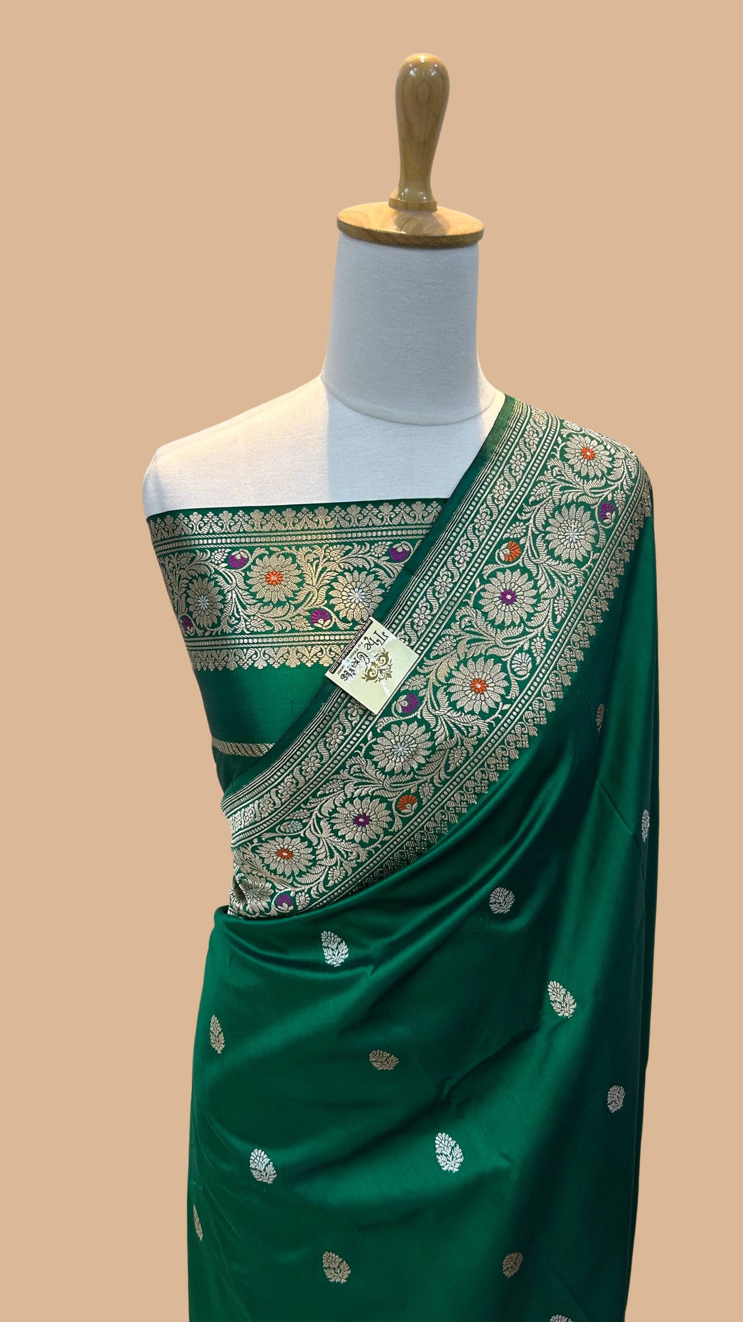 Pure Katan Silk Handloom Banarasi Saree - with kadhua border & meena